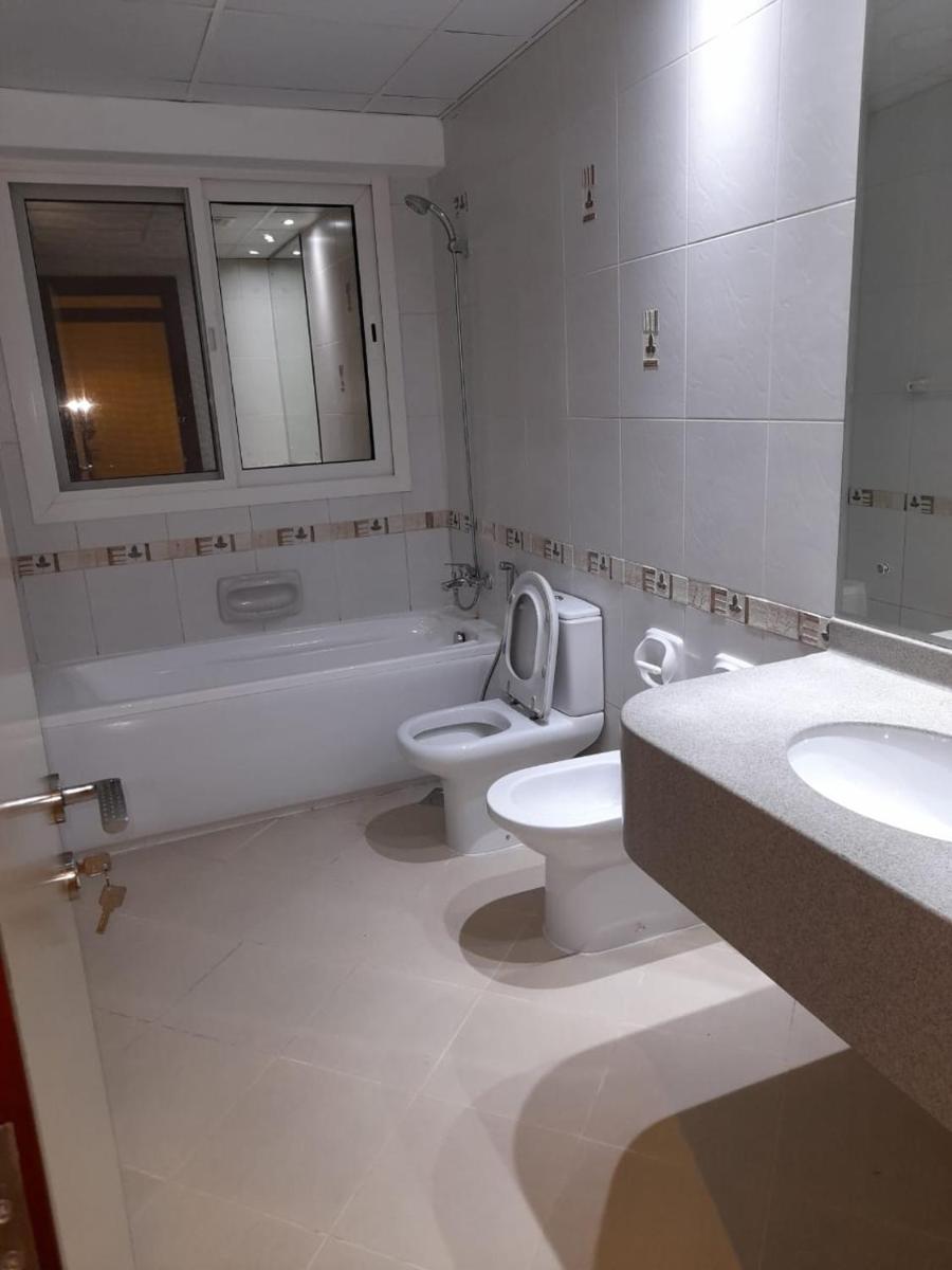 Spacious 2 Bedroom with maid room for families