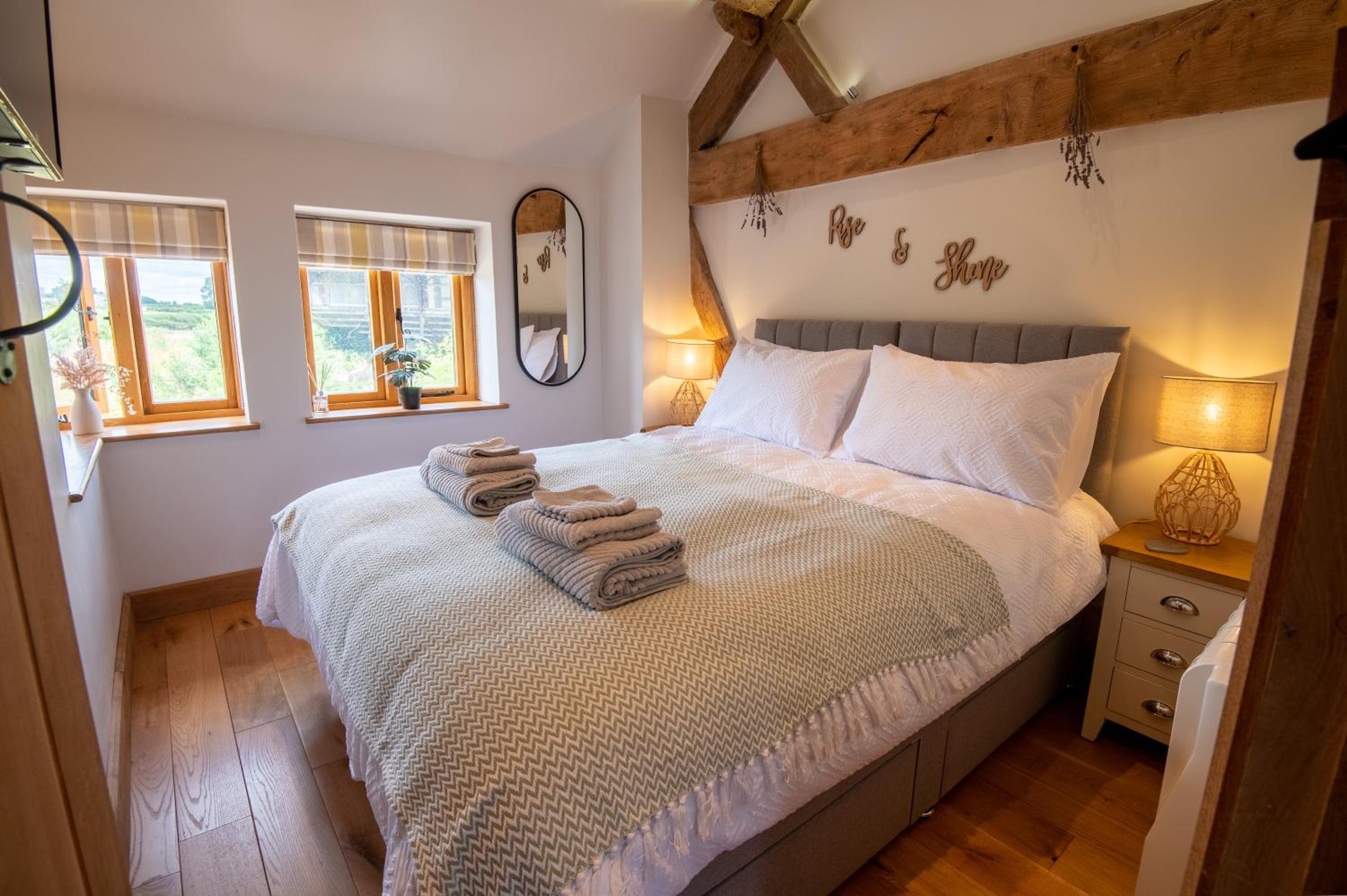 Apple Tree Cottage - Cosy 2 Bed with Deluxe HOT TUB & Log Burner view 5