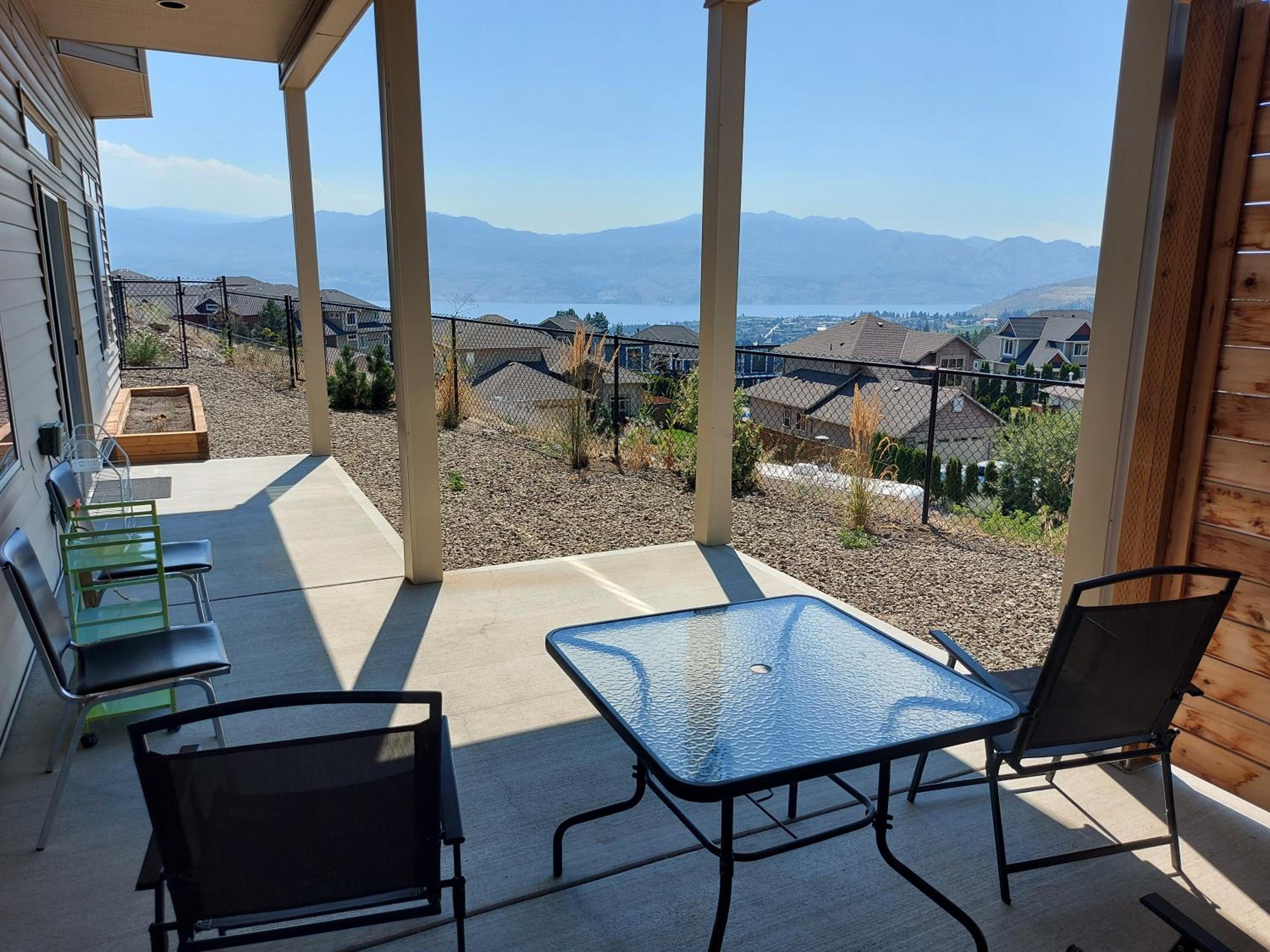 Peaceful and Spacious Lake View