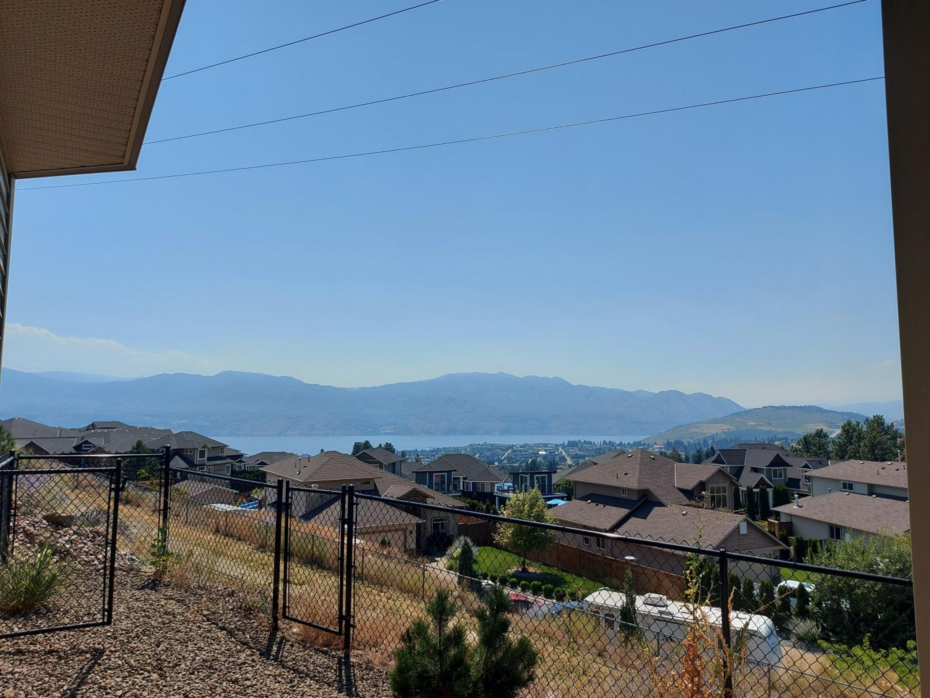Peaceful and Spacious Lake View