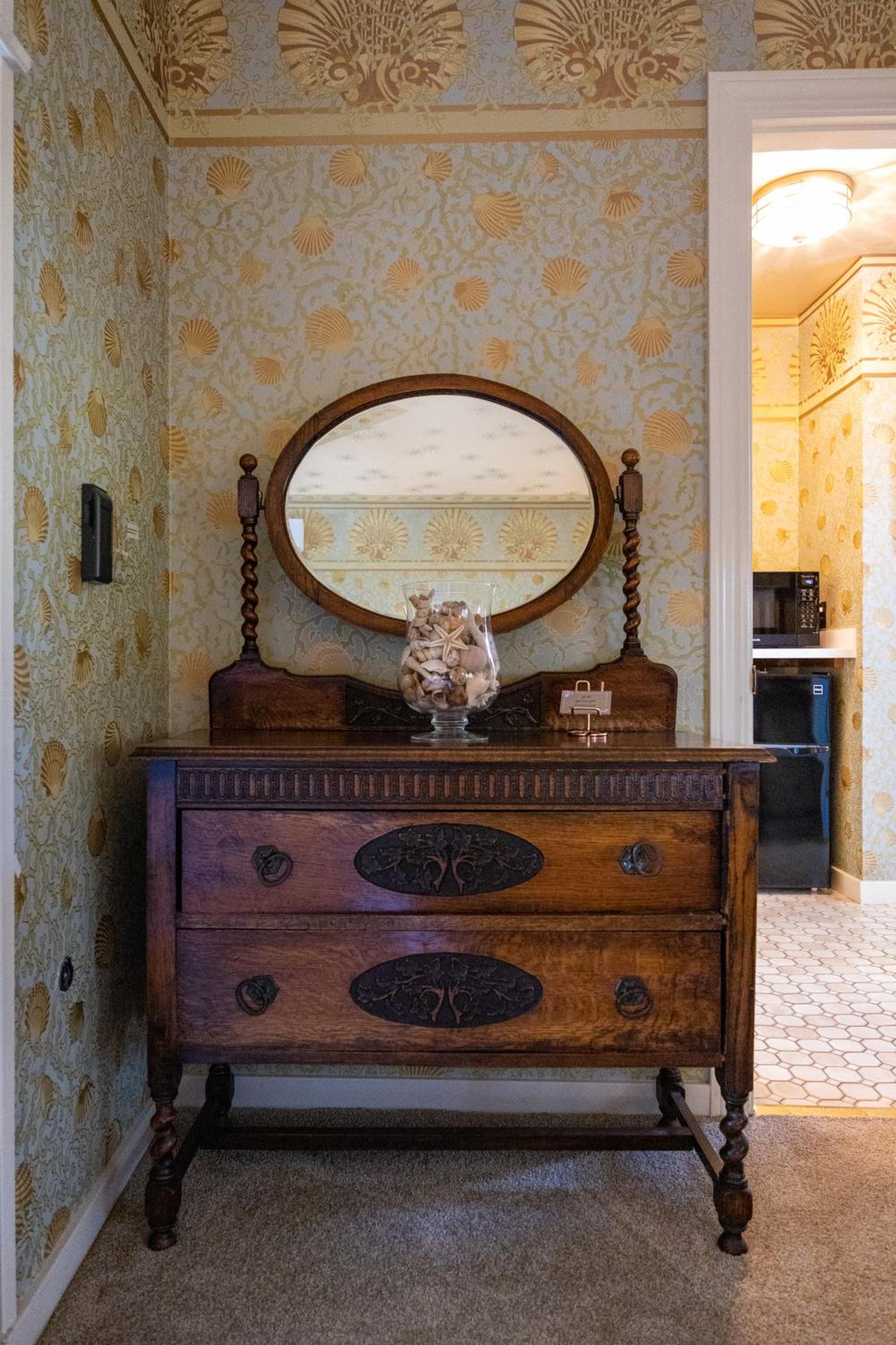 Half Moon Bay Vacations - Mill Rose Inn - Property Image 30