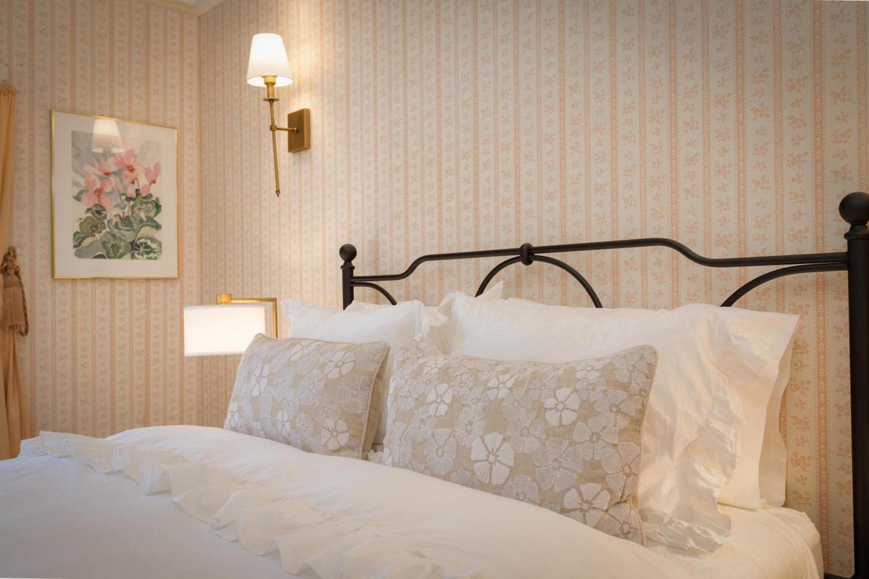 Half Moon Bay Vacations - Mill Rose Inn - Property Image 23