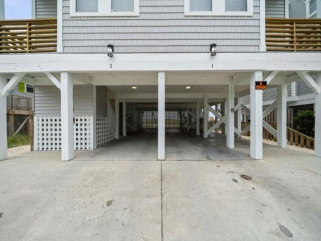 A Shore Thing 1 - OCEANFRONT and DOG FRIENDLY! Private beach access! townhouse view 3