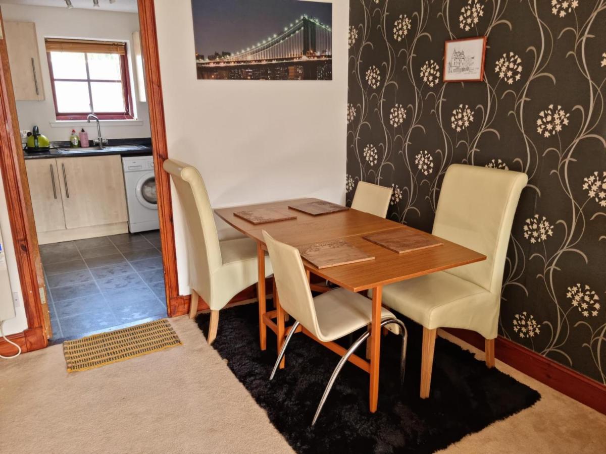 Superb 2 Bedroom Flat Tillicoultry view 3