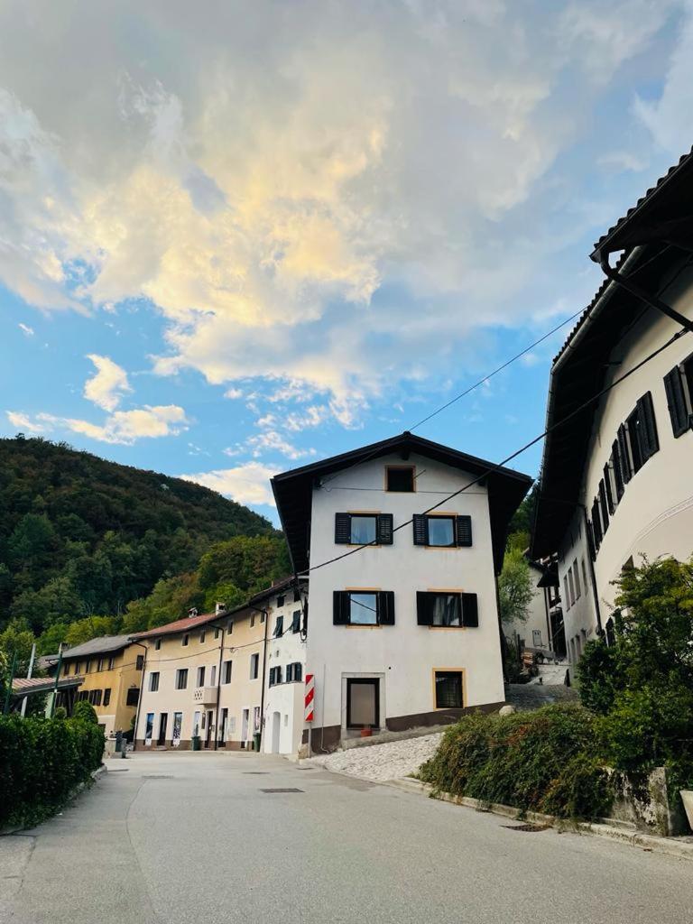 Family Home Kobarid - Soca and Nadiza apartament view 2