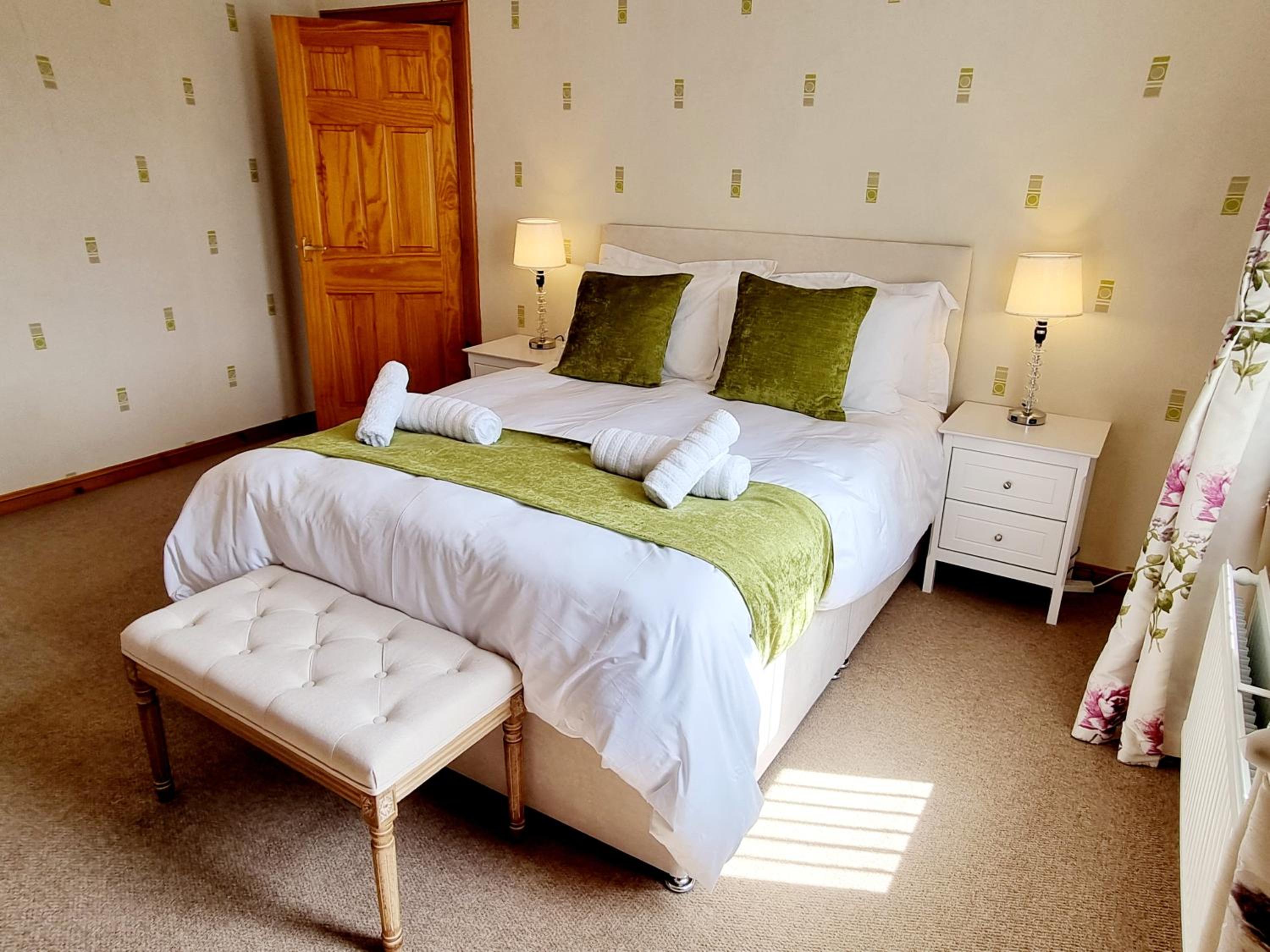 Inverness City 3 bedroom house free parking view 3