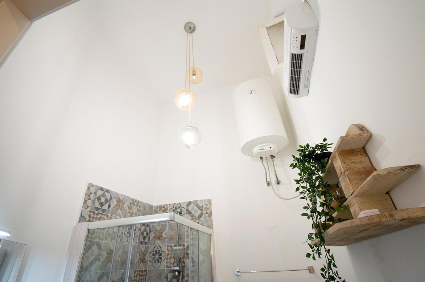 Lorenzo's Art Studio 2 - Via Tribunali