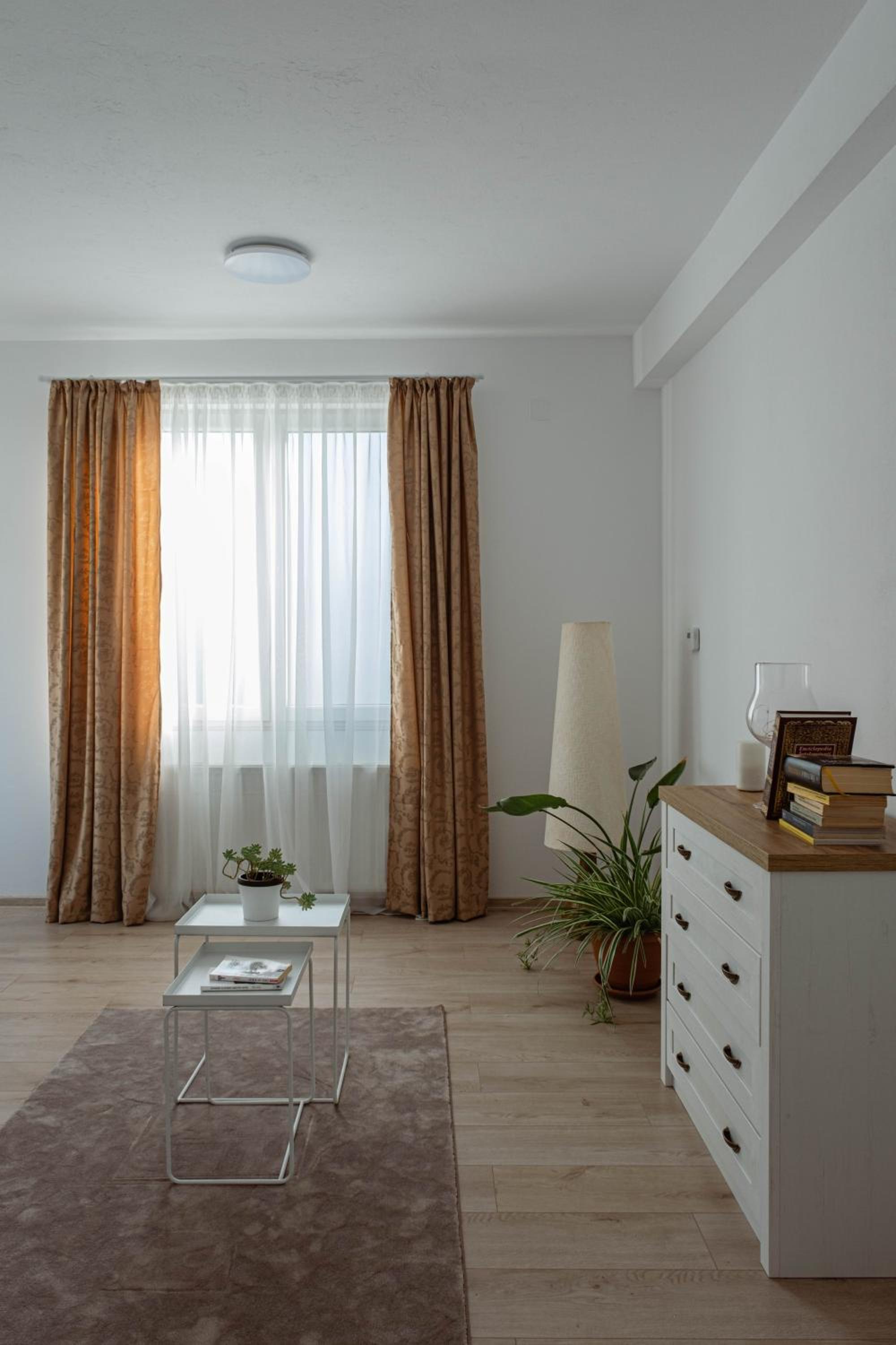 Solomon Apartments Ap 4 view 2
