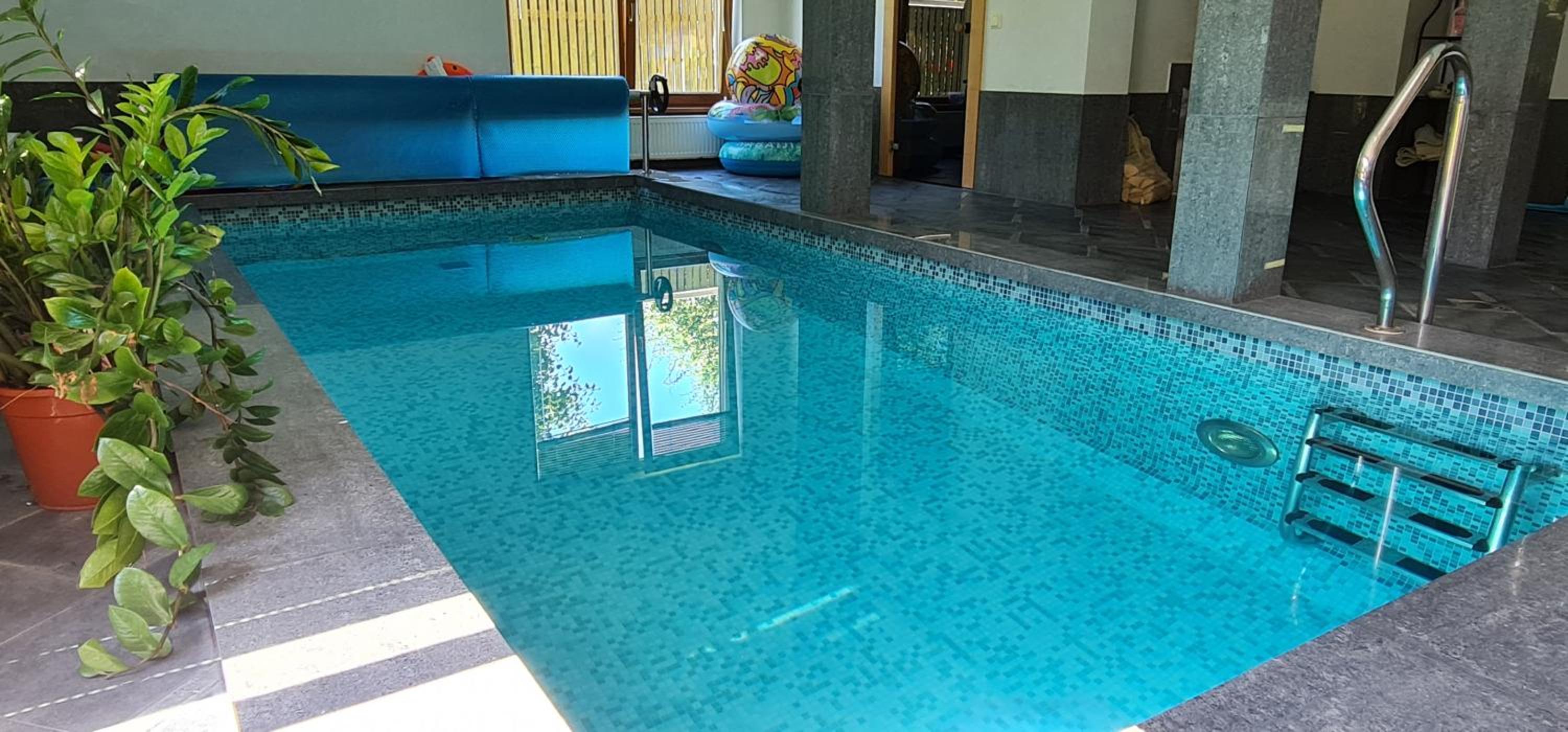 Spacious house with indoor pool & sauna.