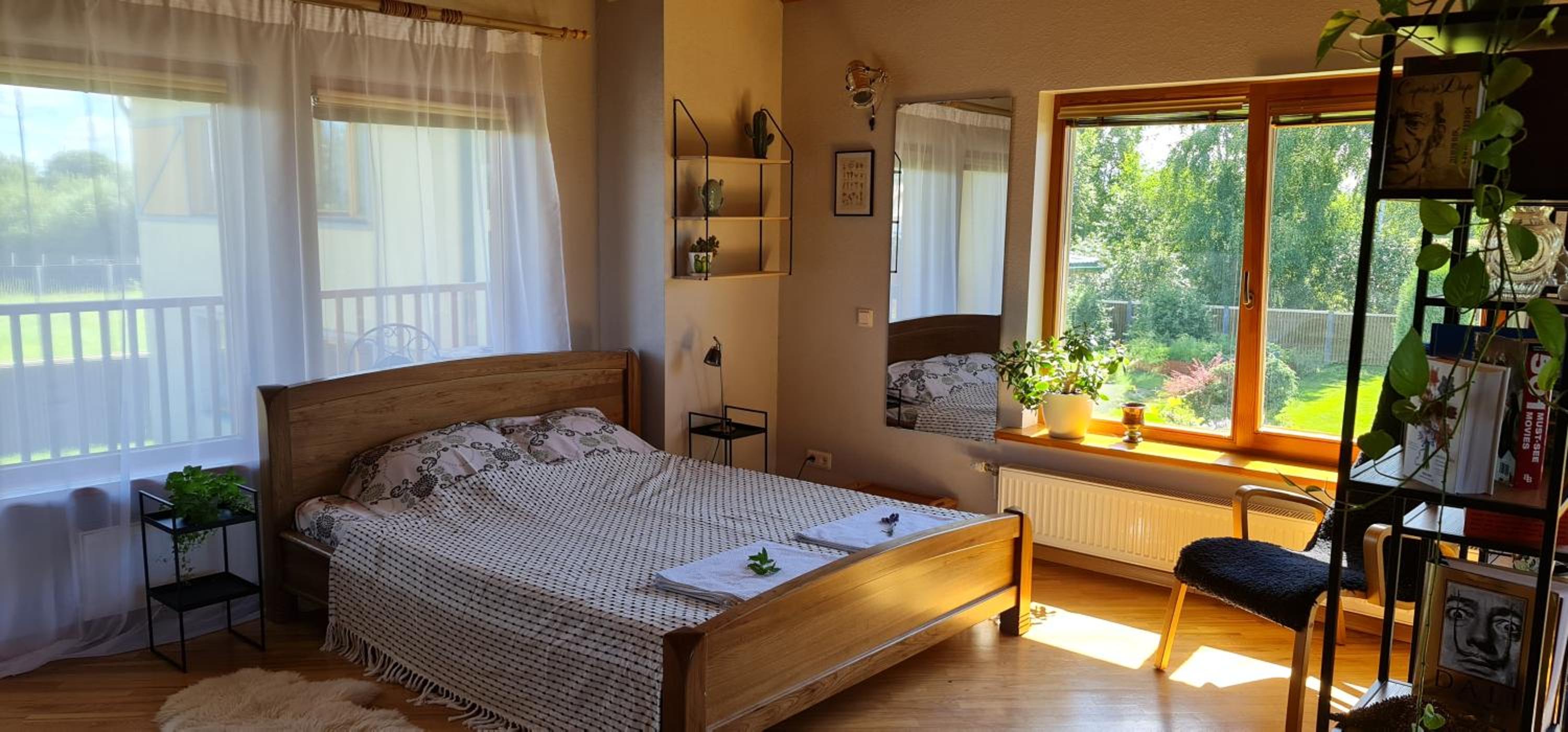 Spacious house with indoor pool & sauna.