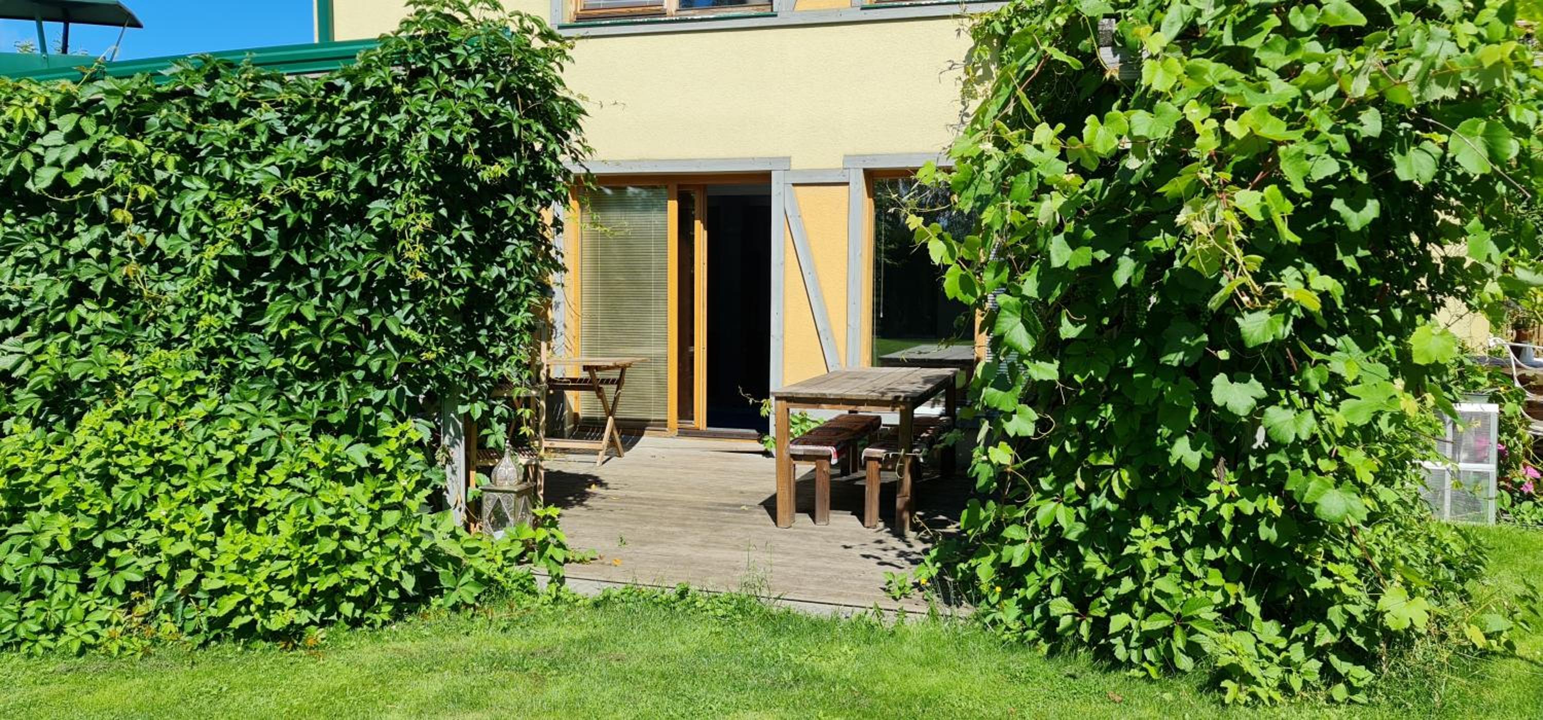 Spacious house with indoor pool & sauna.