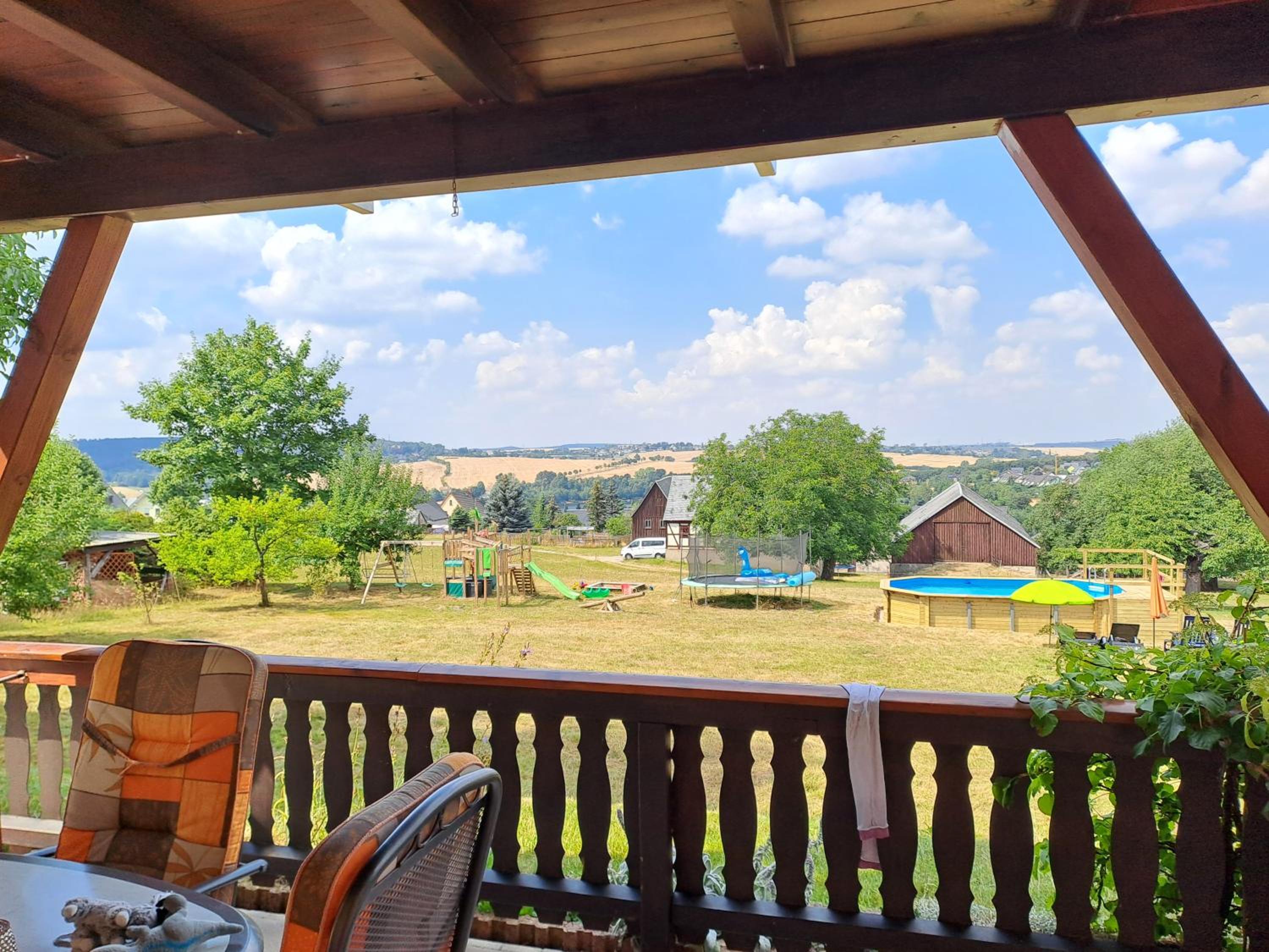 Ferienwohnung Nähe Dresden mit Pool & Spielplatz - FeWo 