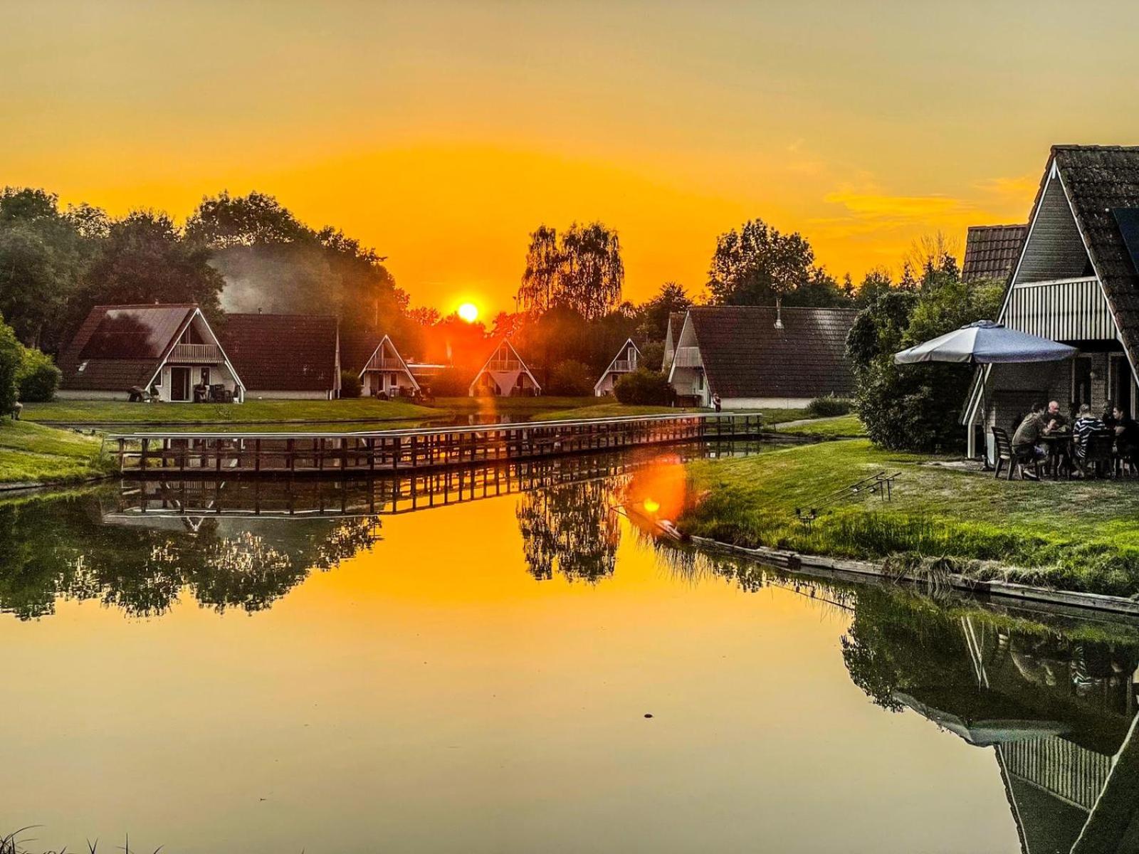 De Waterlelie gezellig en sfeervol aan het water view 3