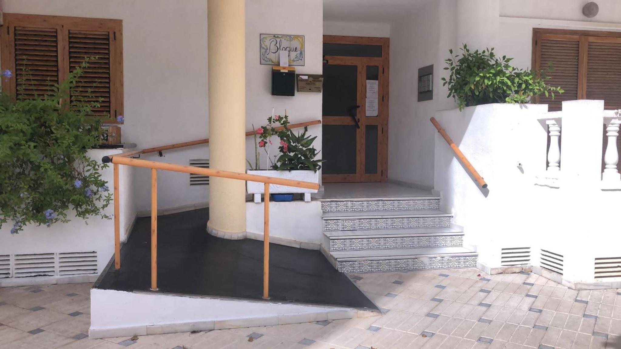 Apartment near La Mata beach photo 4