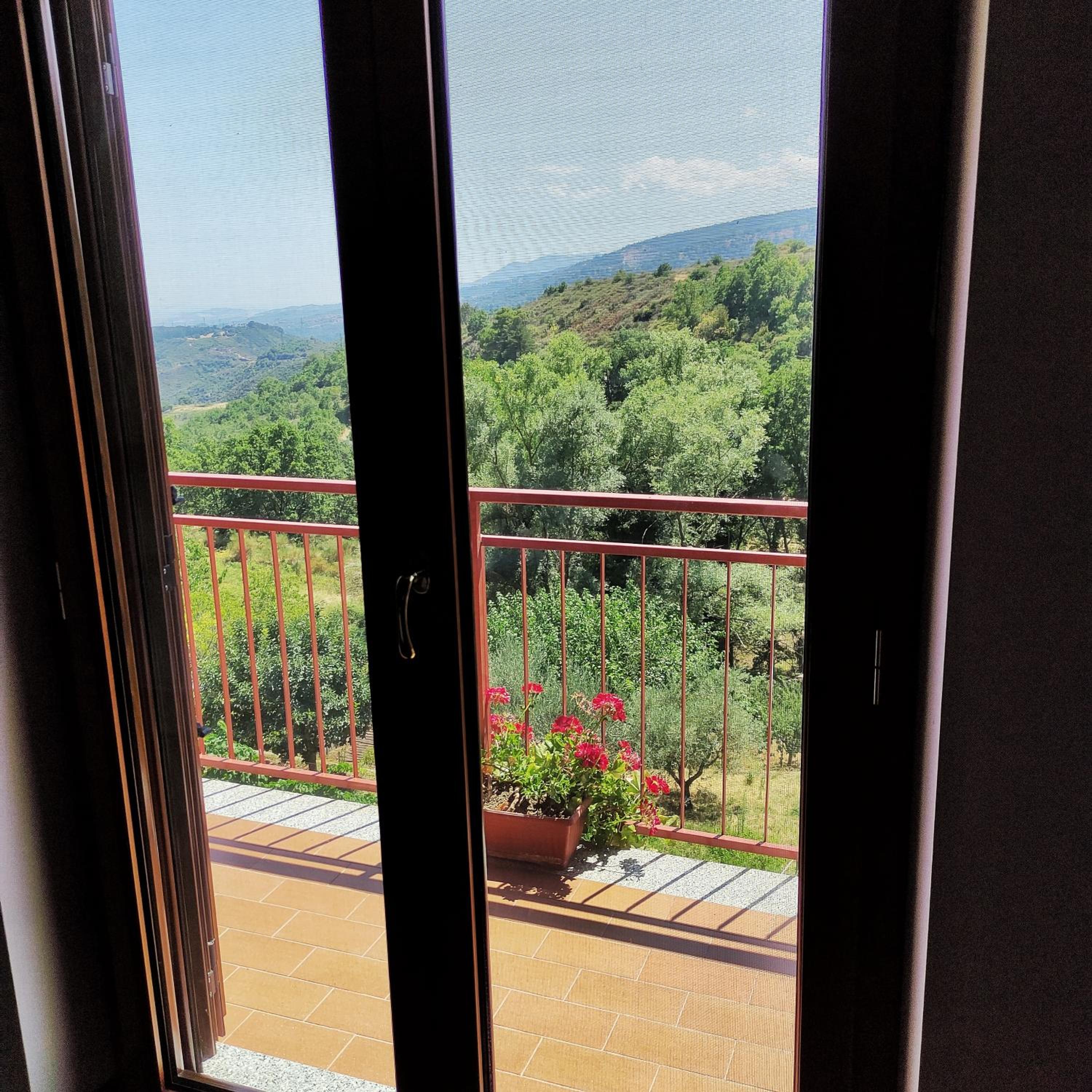 Villa Di Gioia view 3