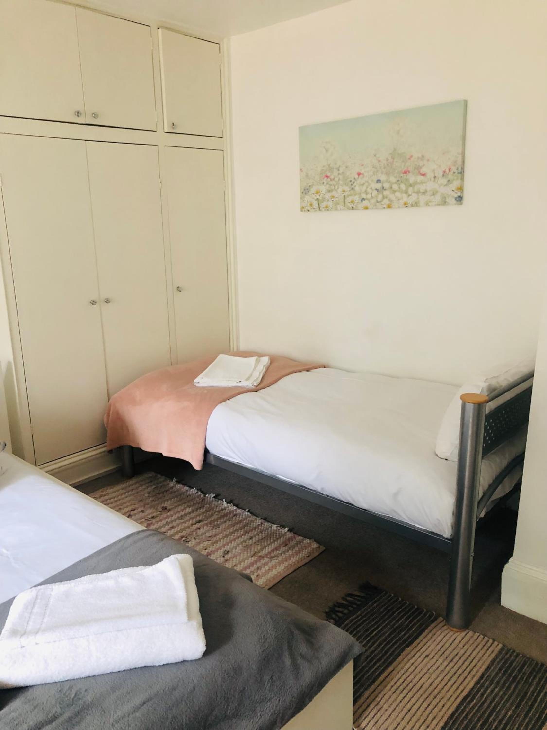 2 Bedroom Apartment close to Camden Town