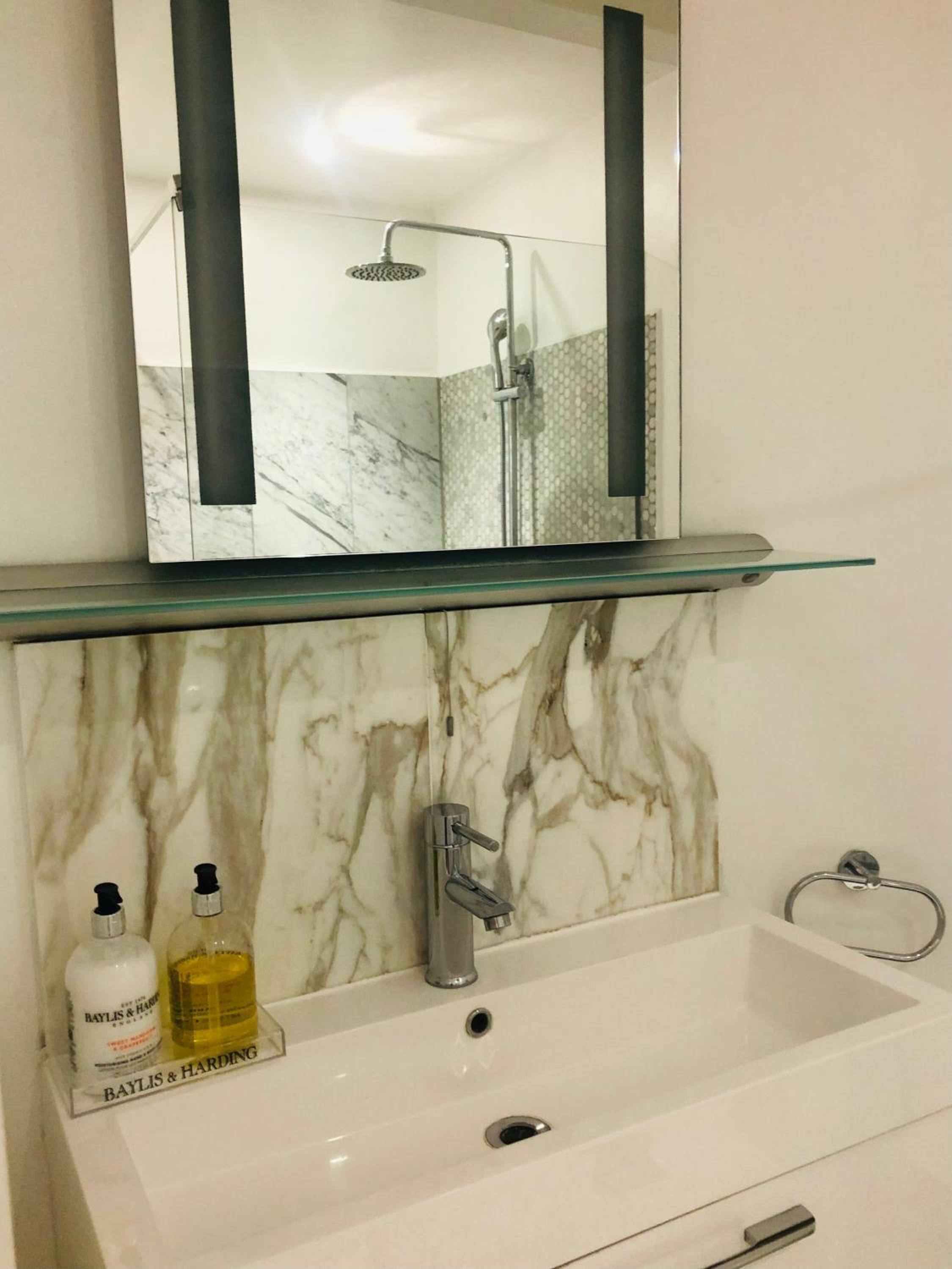 2 Bedroom Apartment close to Camden Town