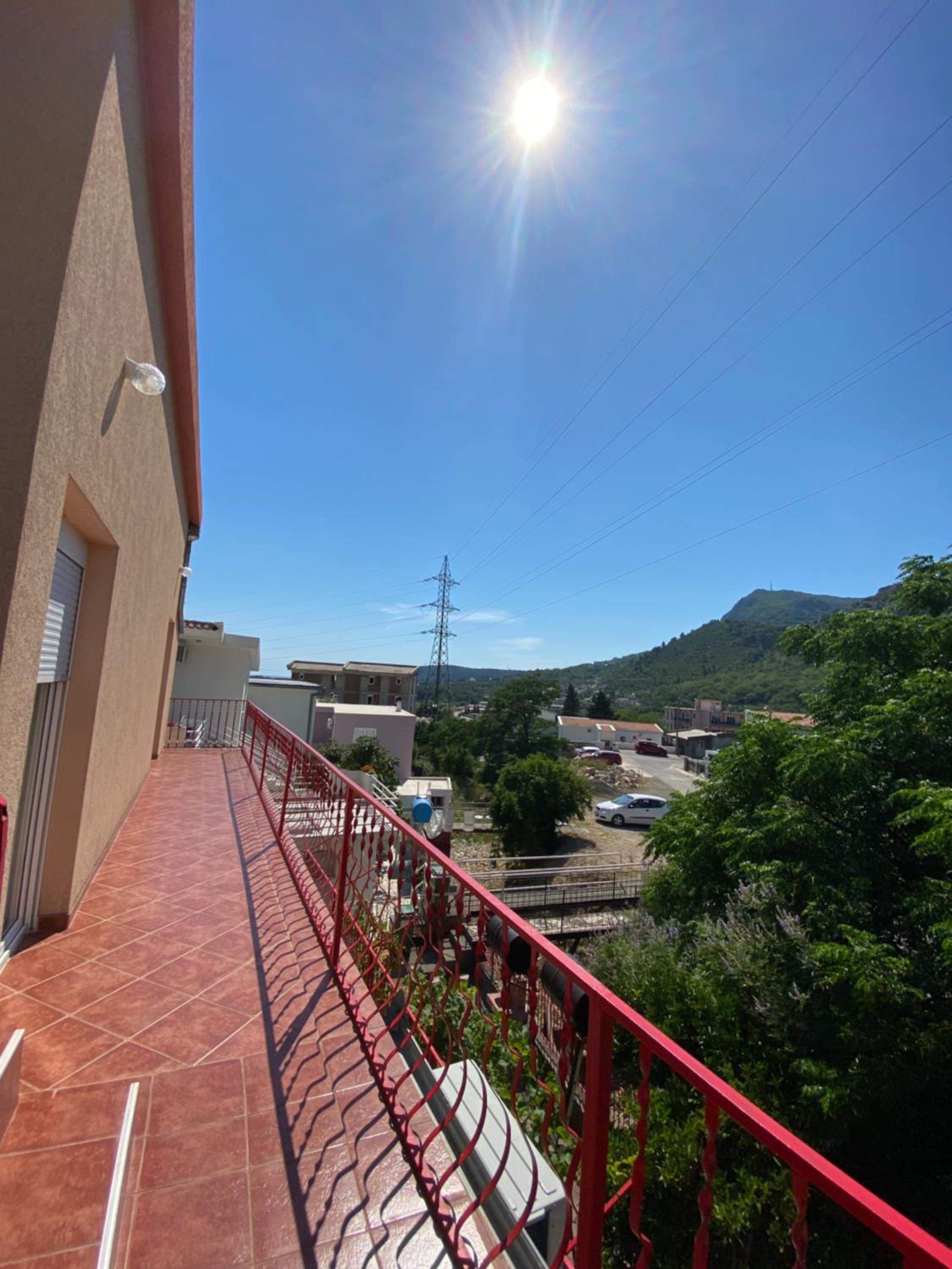 Sun-Love view 3
