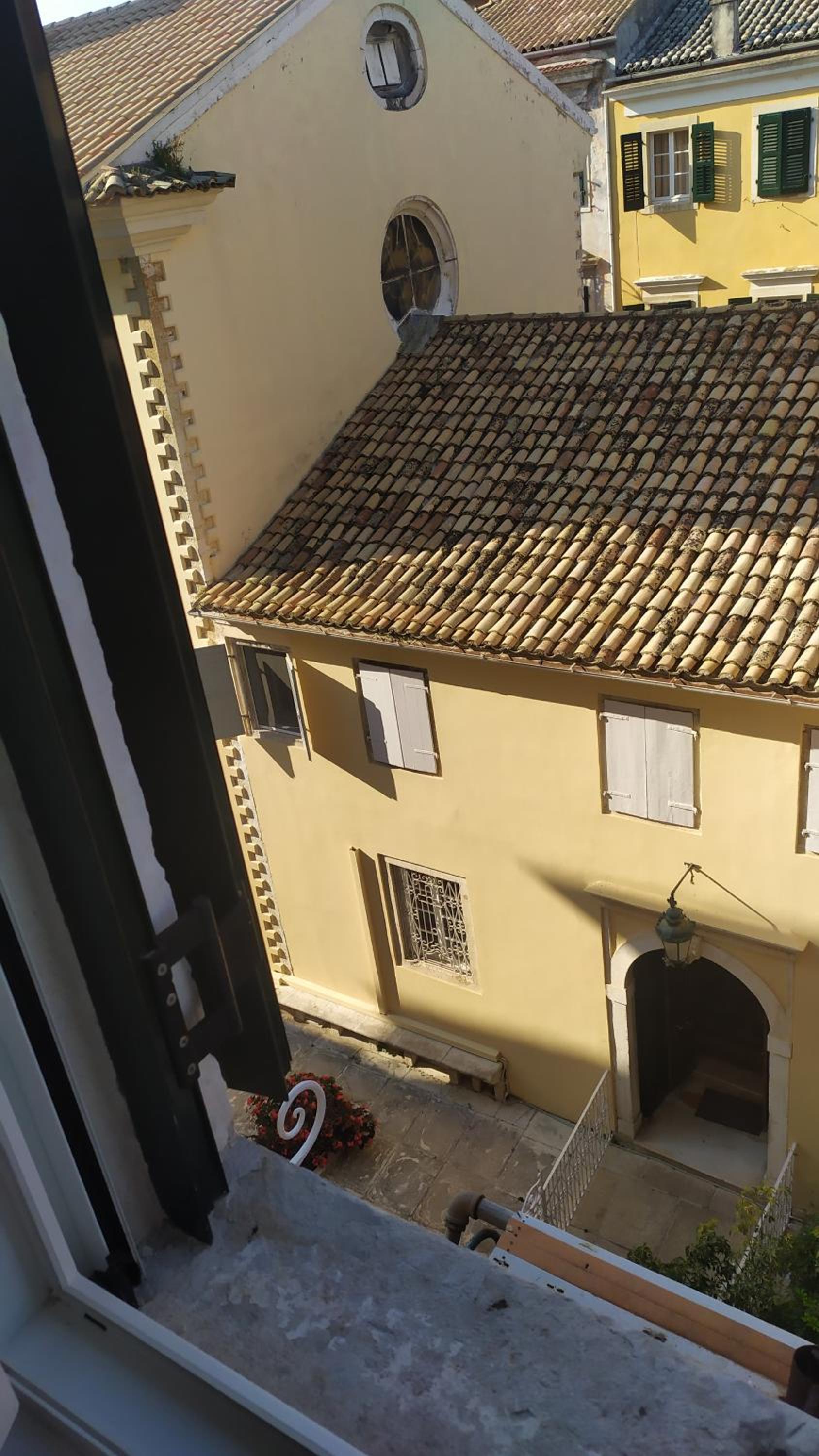 Sole e Luna Studio · Corfu Old Town view 2
