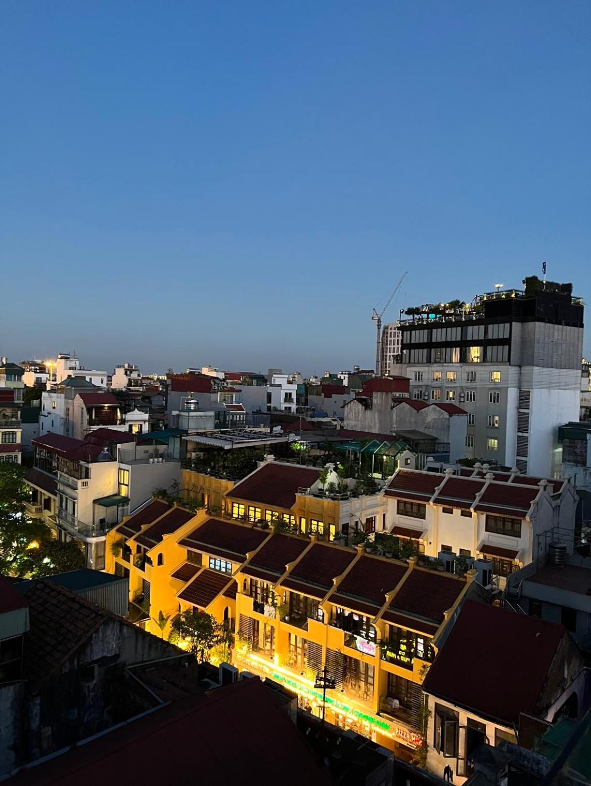 Downtown Hostel & Rooftop Bar