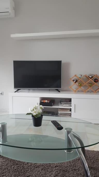 SEA VIEW Holiday Home in Marbella Resort