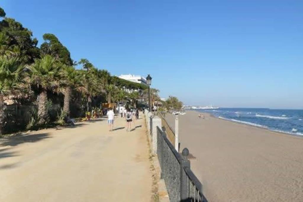 SEA VIEW Holiday Home in Marbella Resort