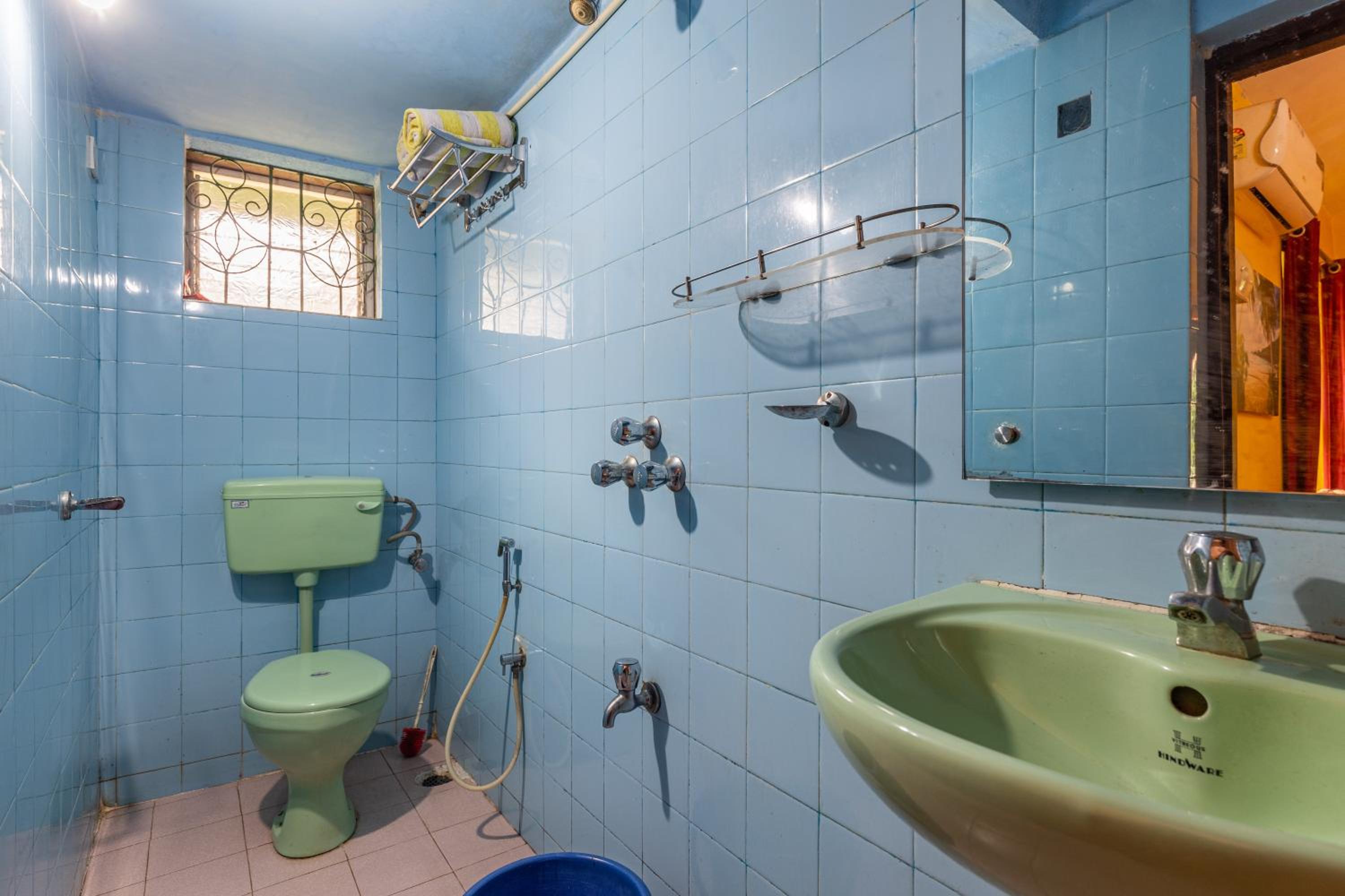 Jes Guest House