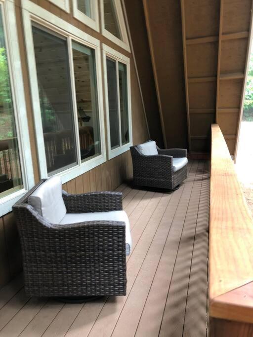 Modern Cabin Get Away - close to APPLE HILL view 4