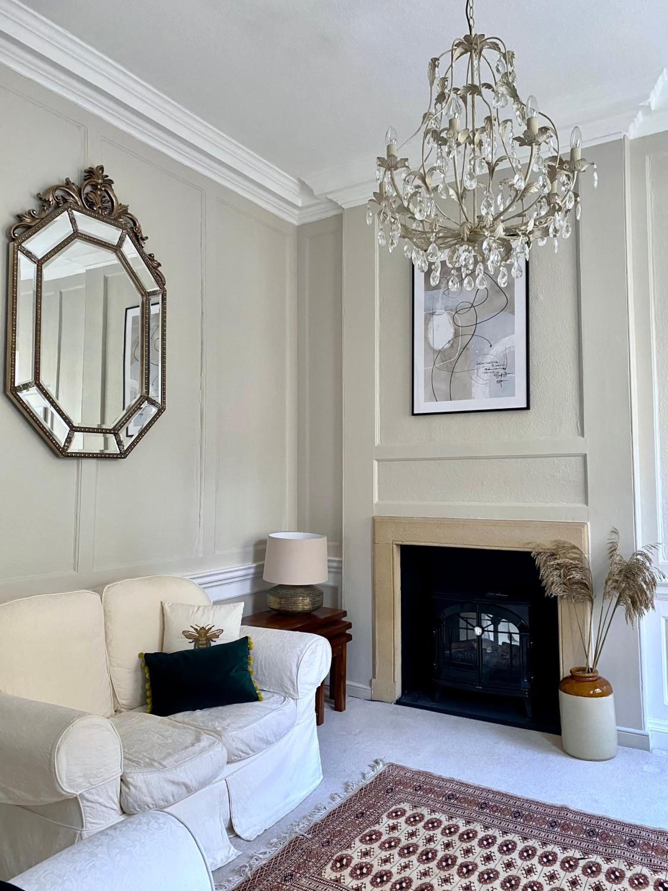 Elegant Georgian Apartment in Bath's Iconic Centre view 4