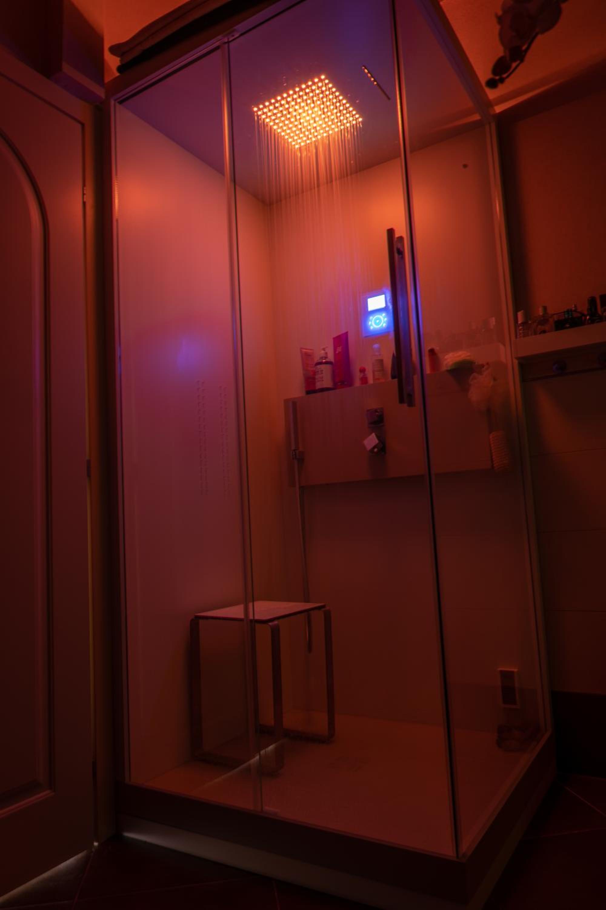 Cathedral-luxury-stay sauna & massage