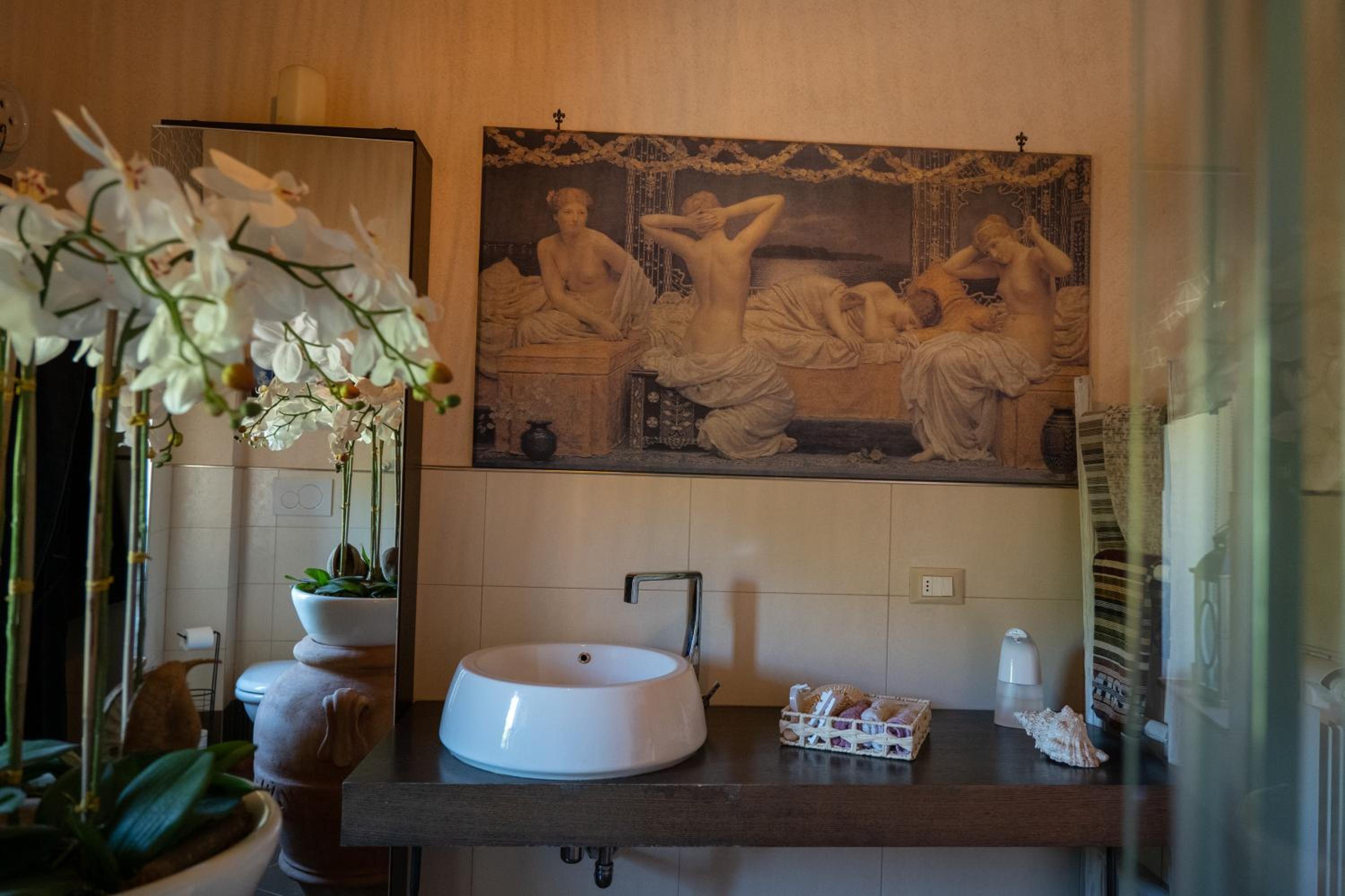 Cathedral-luxury-stay sauna & massage
