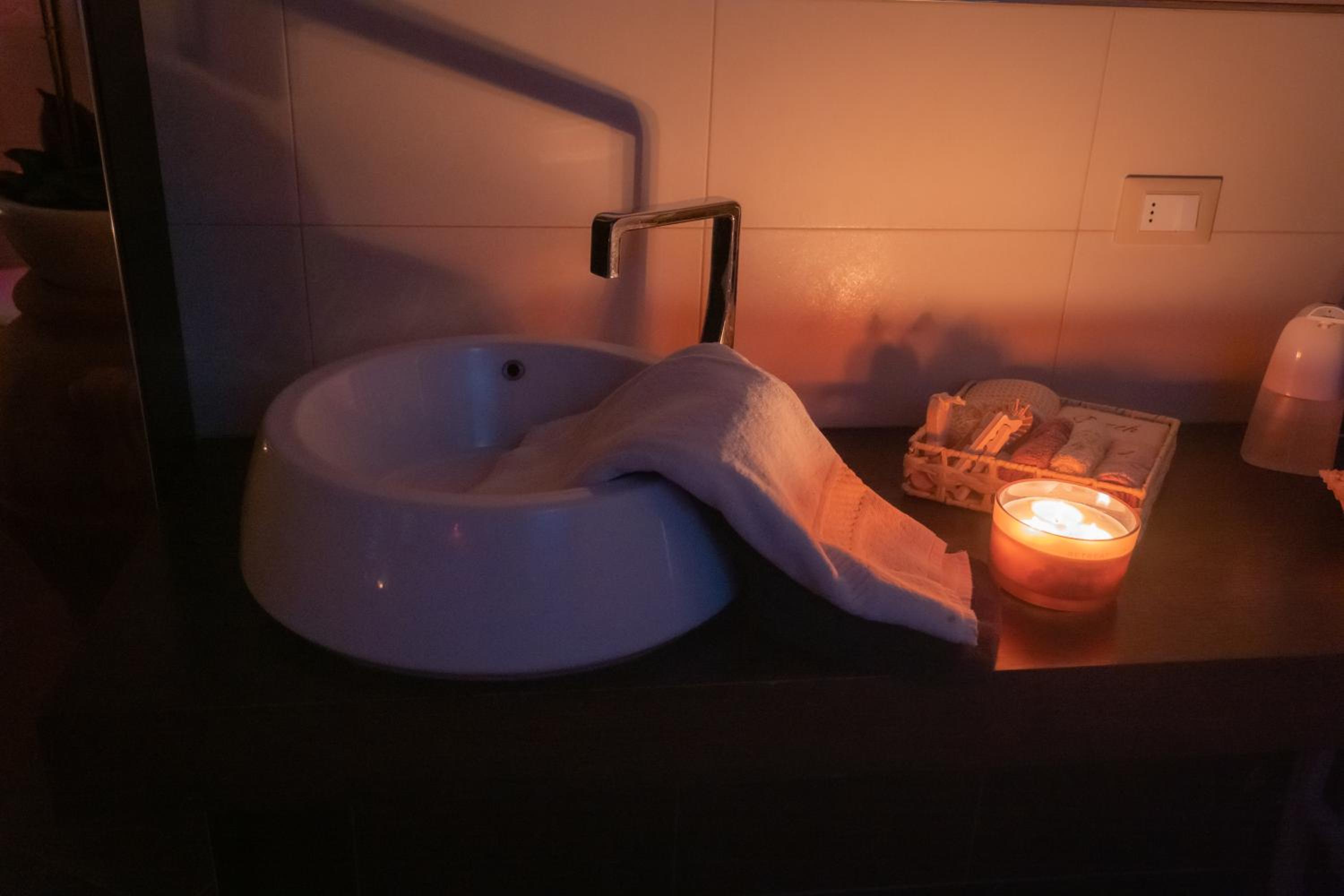Cathedral-luxury-stay sauna & massage