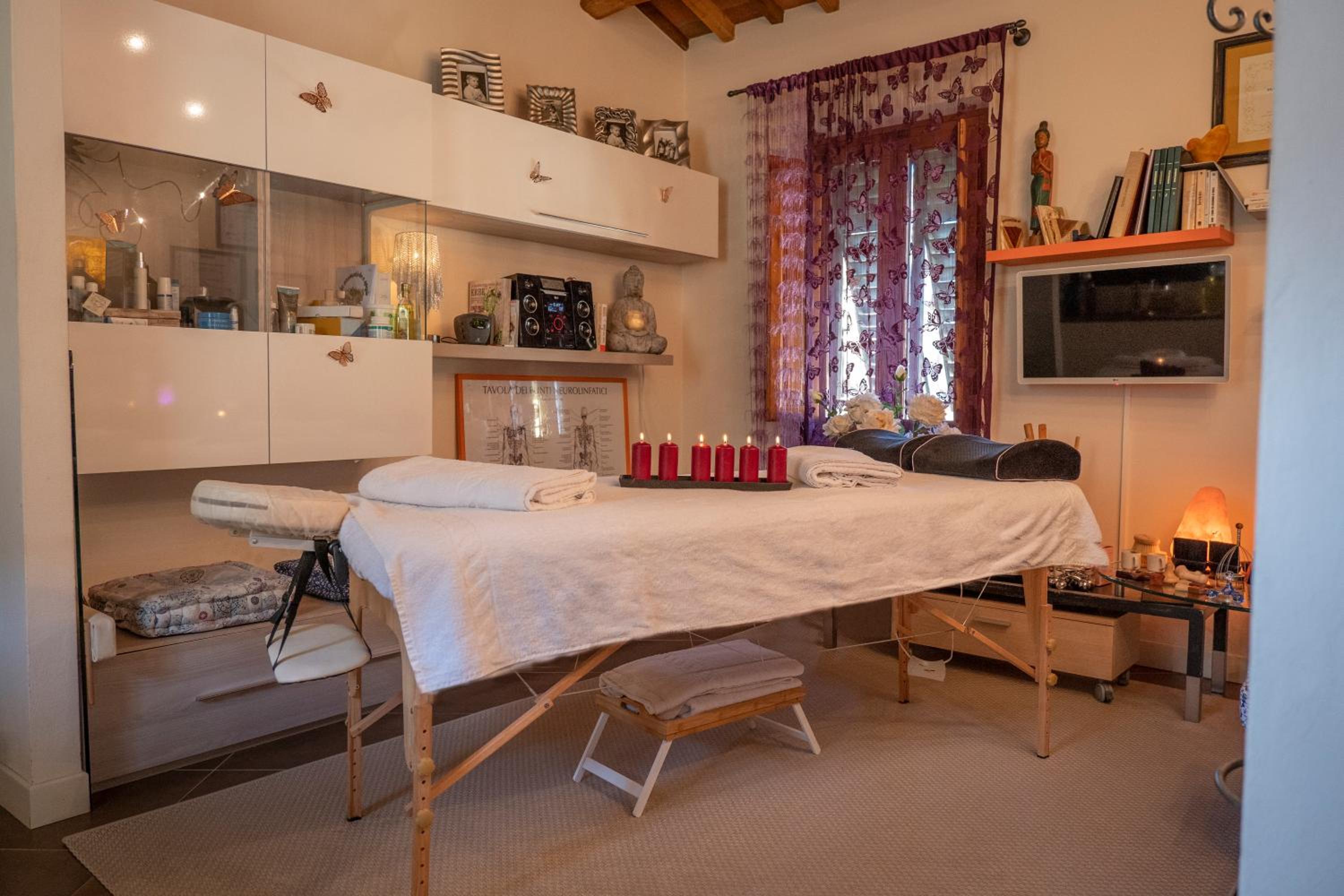 Cathedral-luxury-stay sauna & massage
