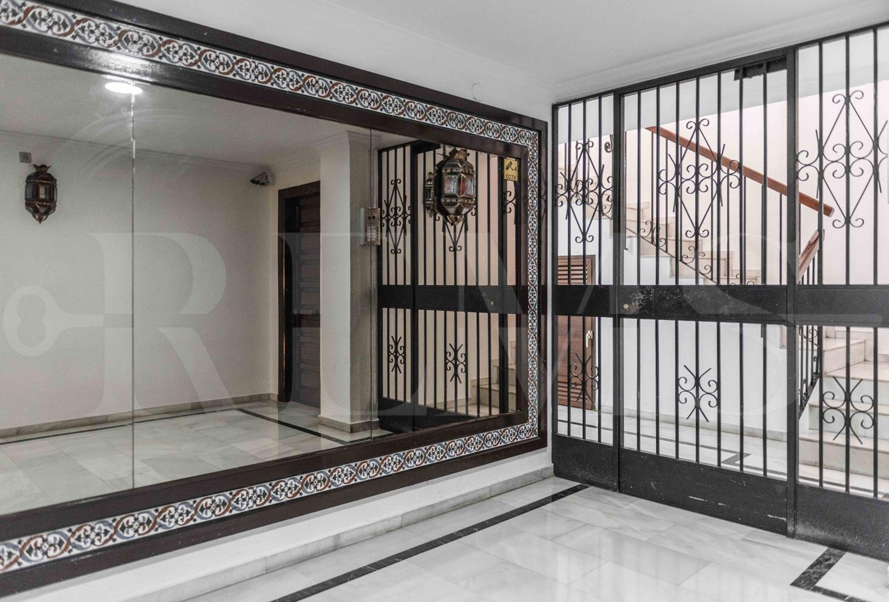 Central and Spacious Apartment with Parking on-site