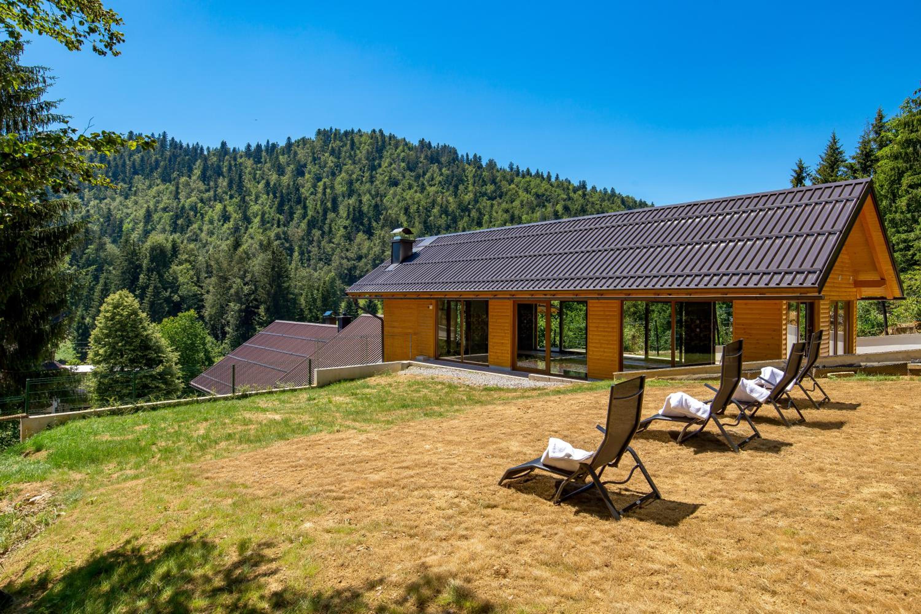 Greenhouse Klara with heated pool view 5