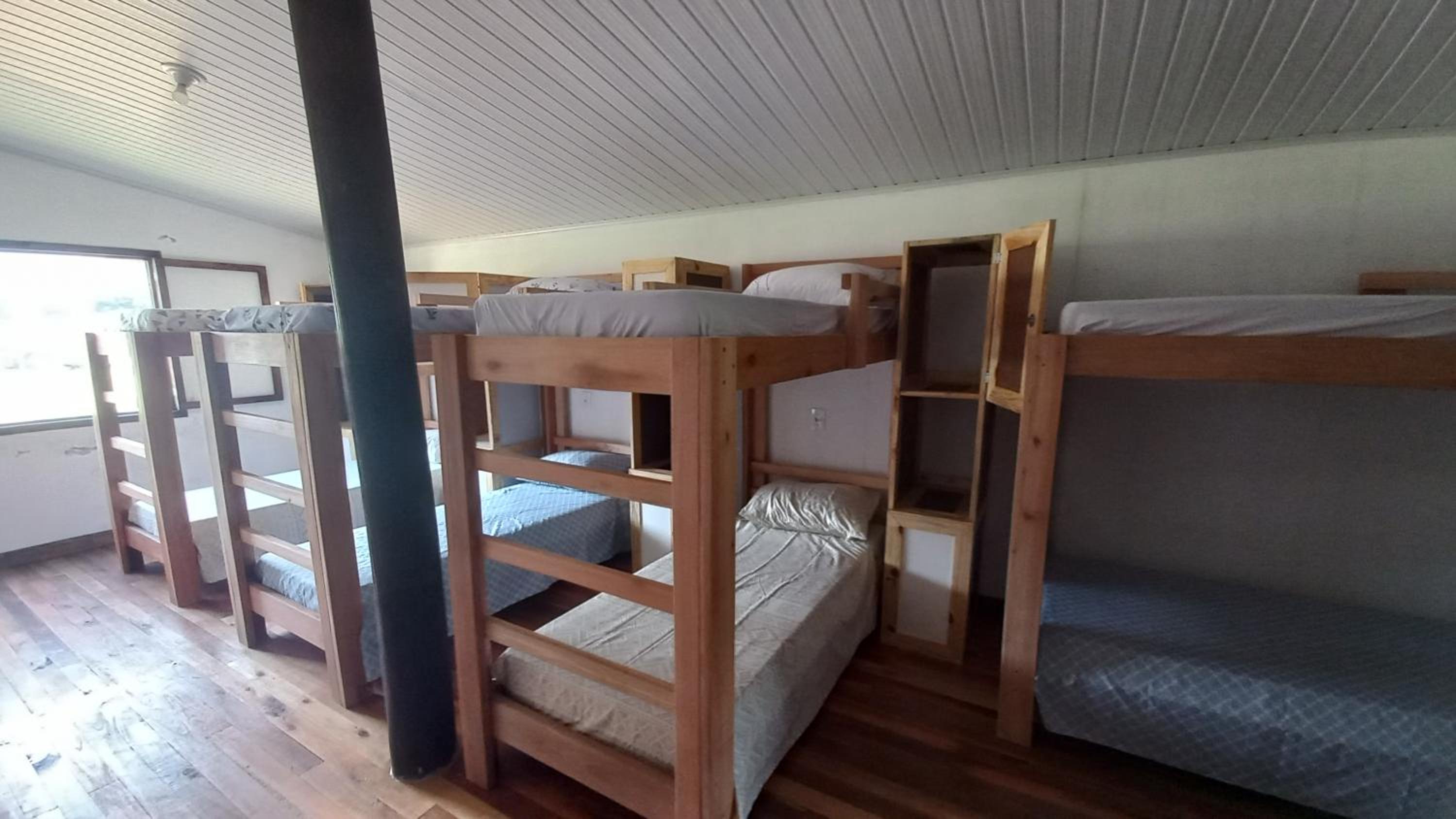 Hostel e Camping Vale Mirante da Rocha