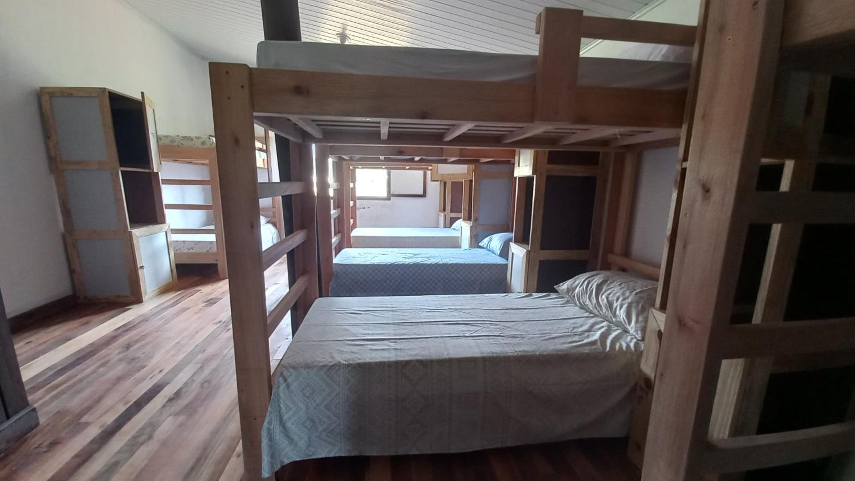 Hostel e Camping Vale Mirante da Rocha