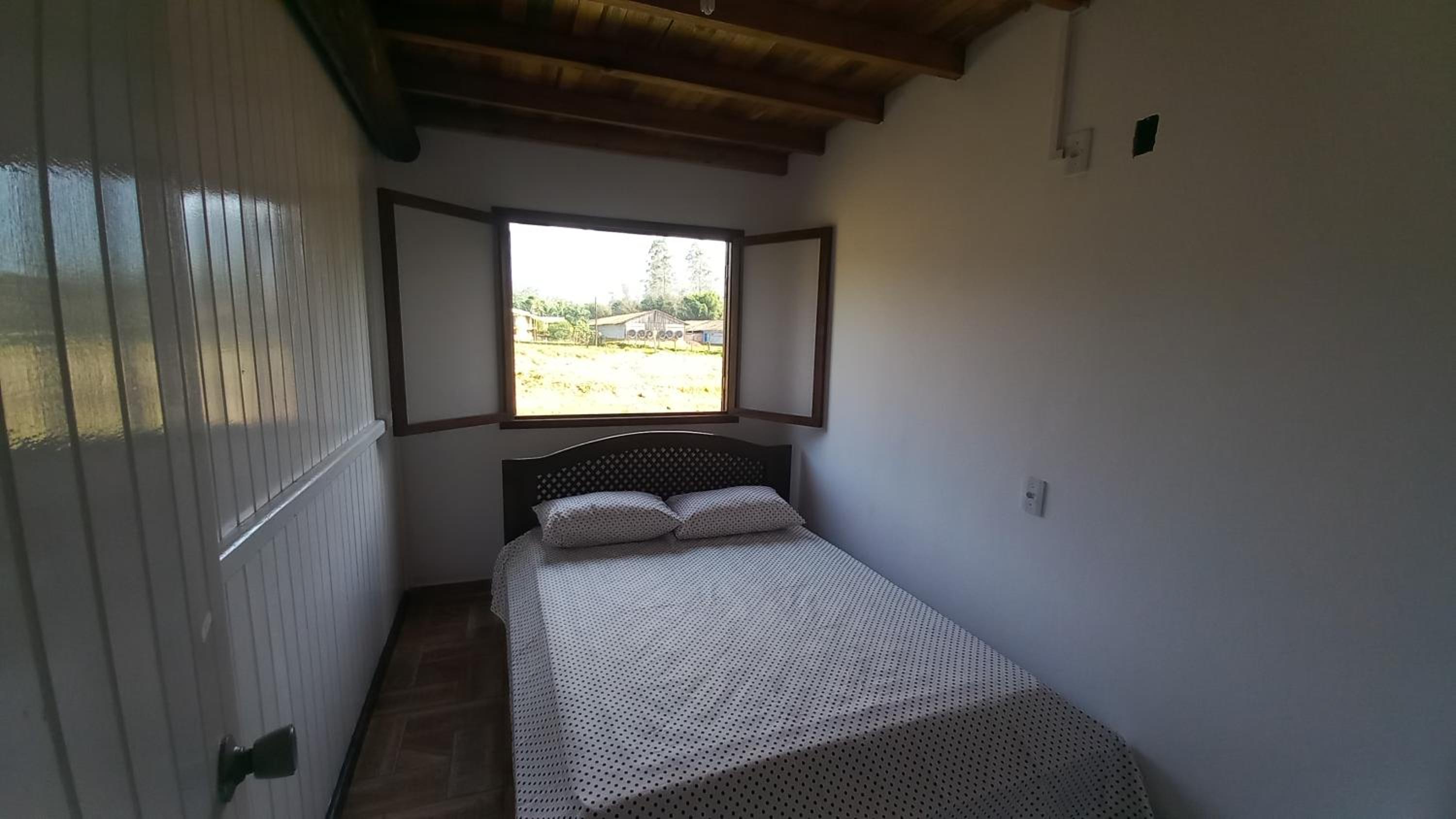 Hostel e Camping Vale Mirante da Rocha