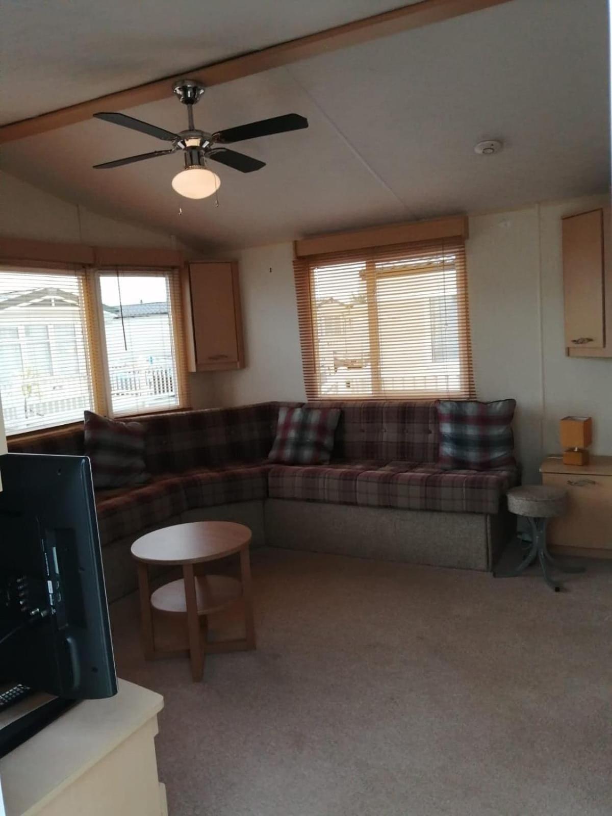 PALM GROVE THE NeW PG68 3 BEDROOM CARAVAN CHAPEL ST LEONARDS view 4