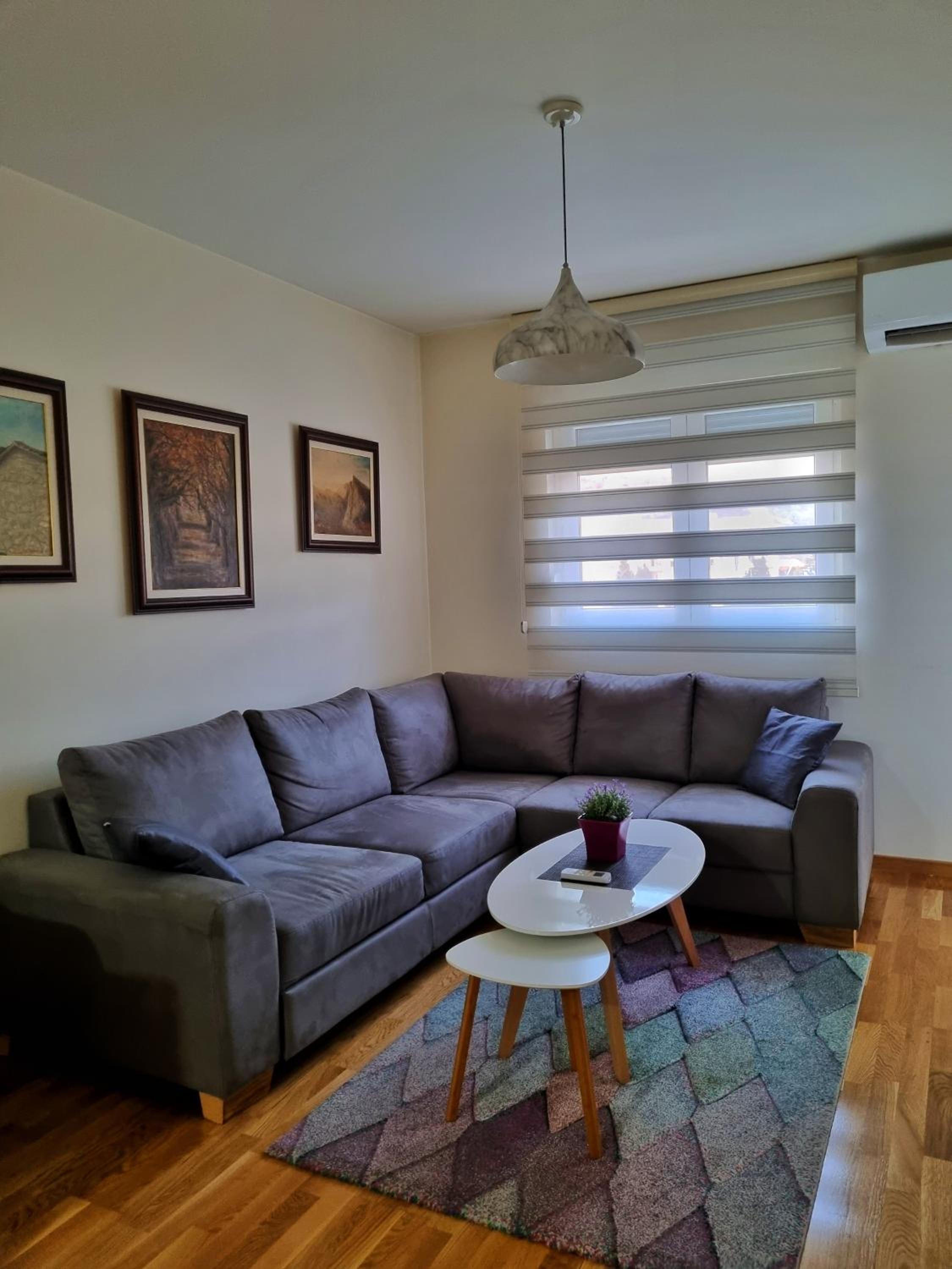 Riverside Apartment view 3