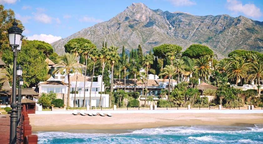 SEA VIEW Holiday Home in Marbella Resort
