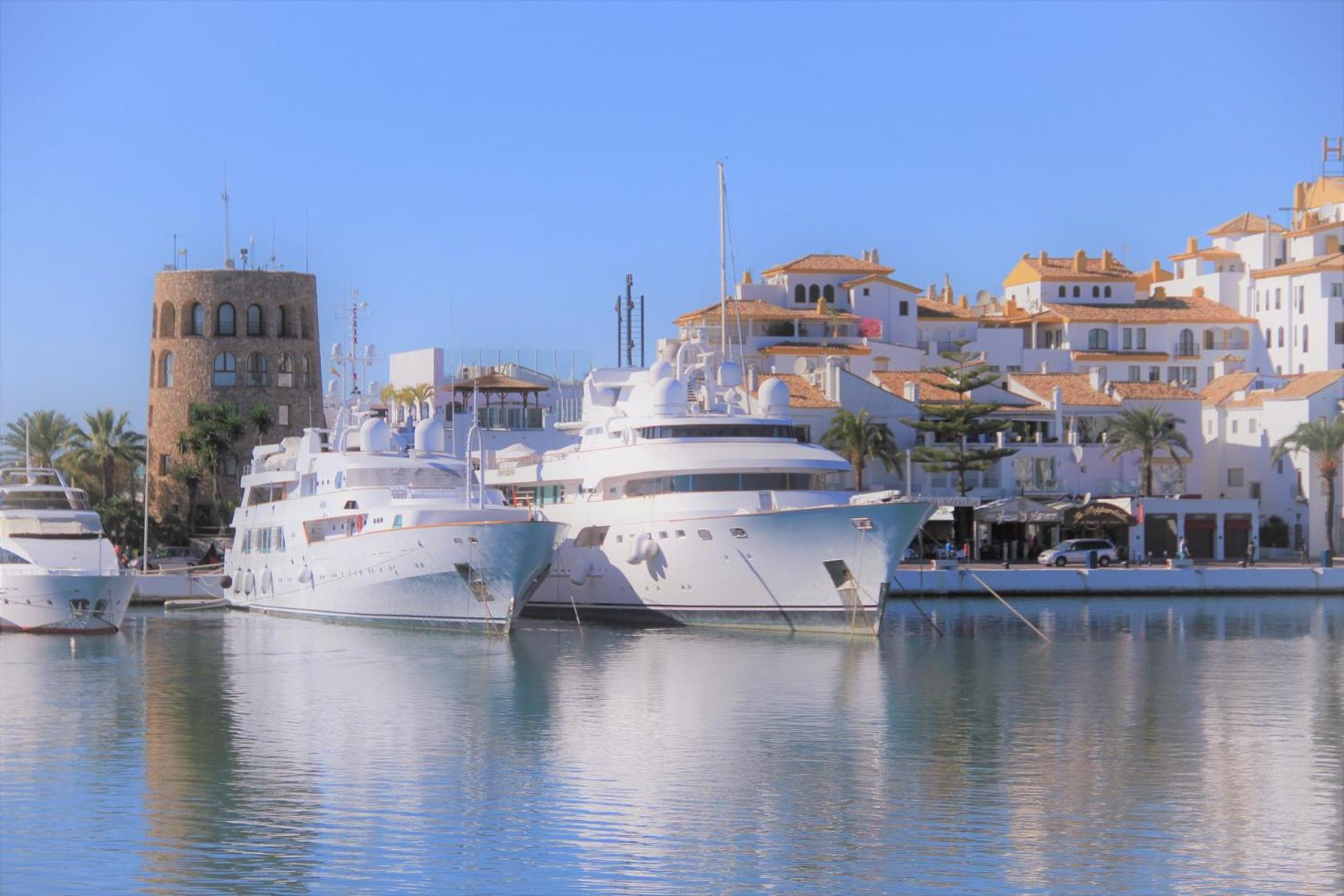 SEA VIEW Holiday Home in Marbella Resort