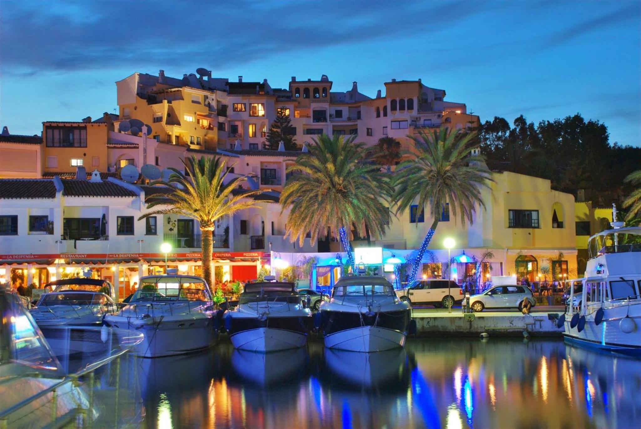 SEA VIEW Holiday Home in Marbella Resort