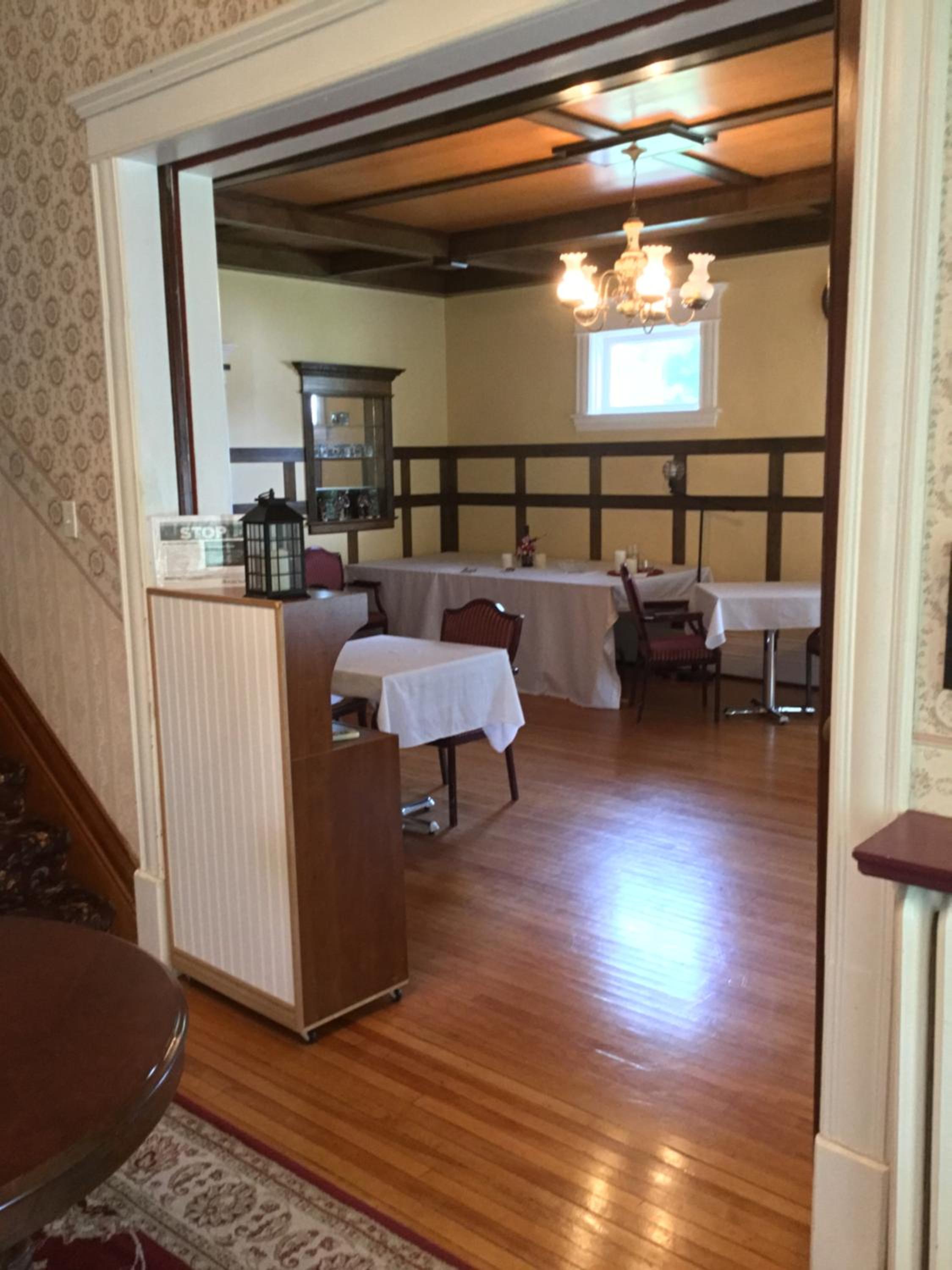 Marmora and Lake Inn and Victorian Diner