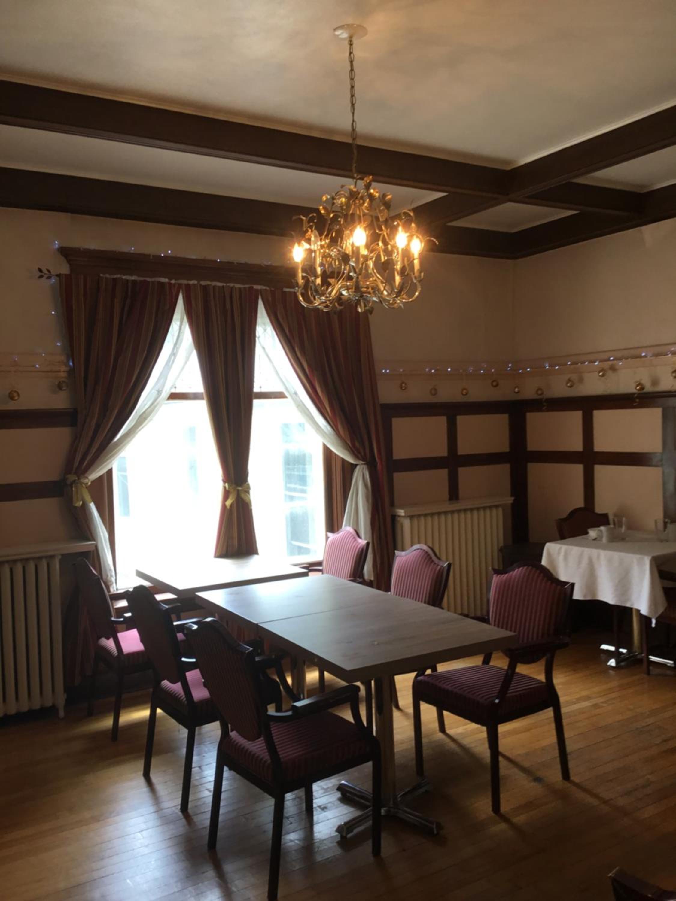 Marmora and Lake Inn and Victorian Diner