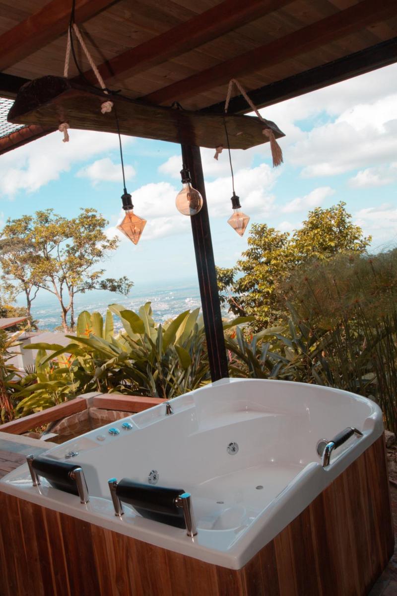 Waira Eco Lodge