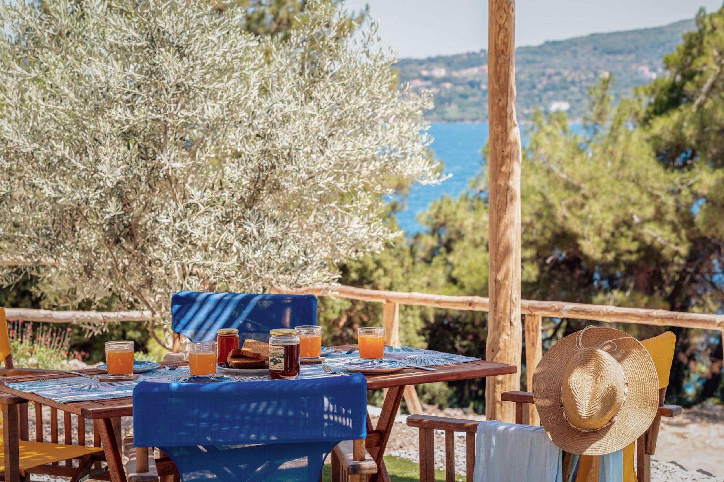 Blue Garden Samos Apartments view 5
