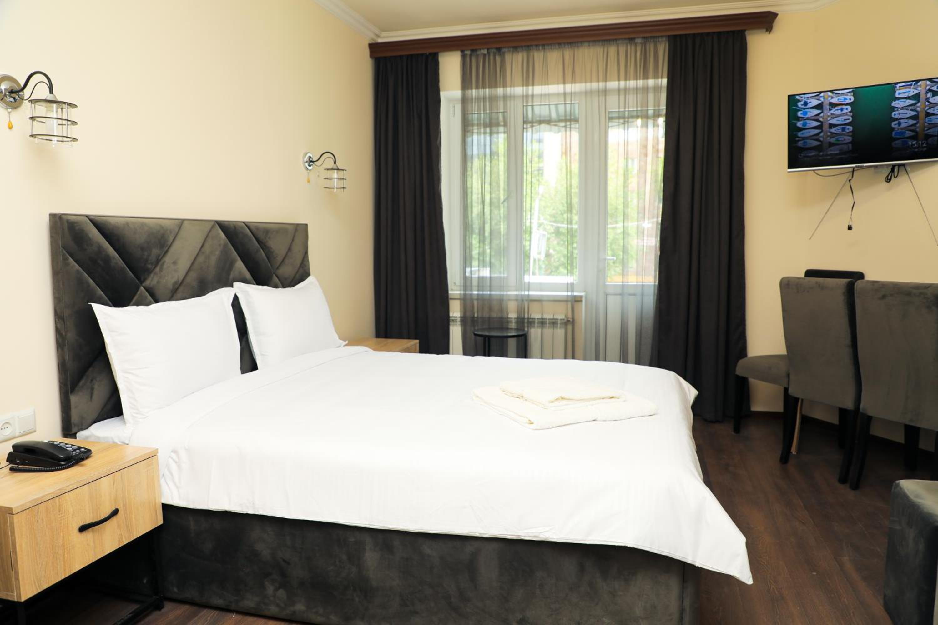 Aragast Hotel & Brewery