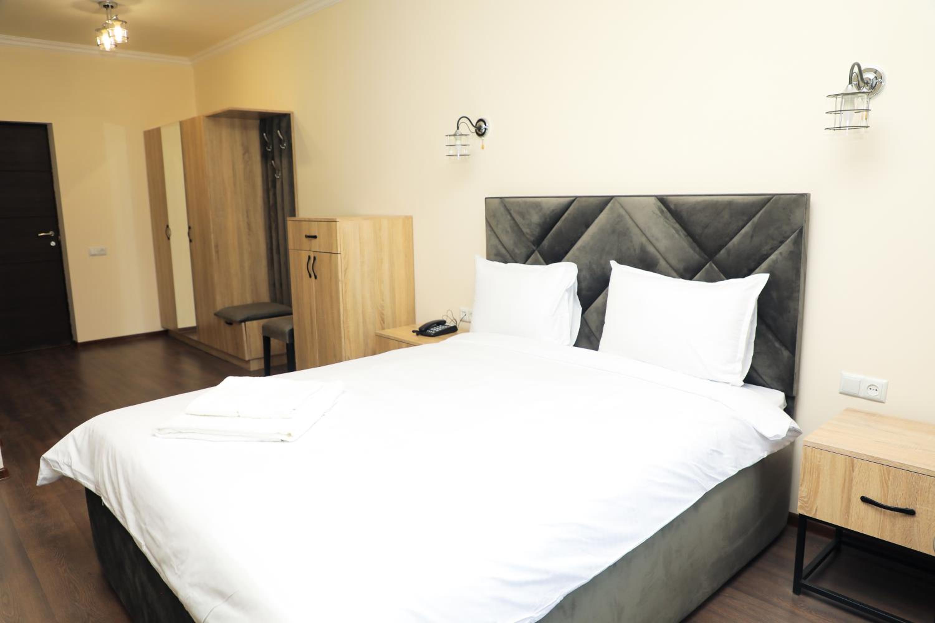 Aragast Hotel & Brewery