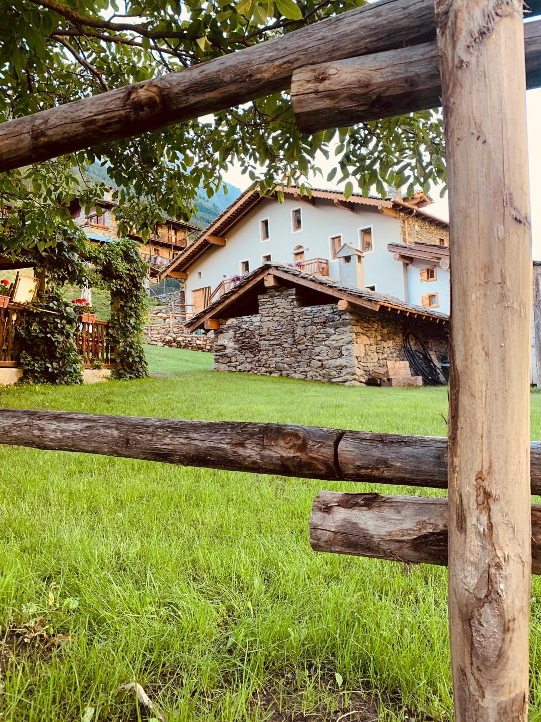 Lo Paglier - Le Four des Alpes view 2